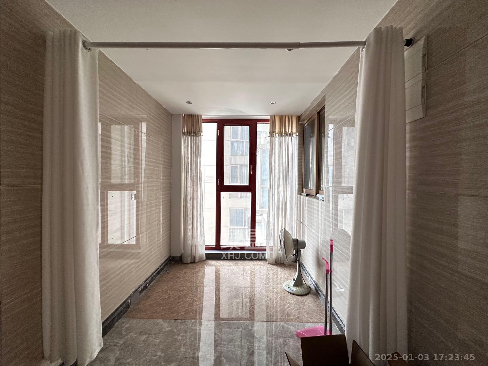 恒大御景半岛湘江苑(恒大御景半岛一期) 3室2厅3卫 5200.0元/月 恒大御景半岛湘江苑(恒大御景半岛一期) 3室2厅3卫 5200.0元/月室内图