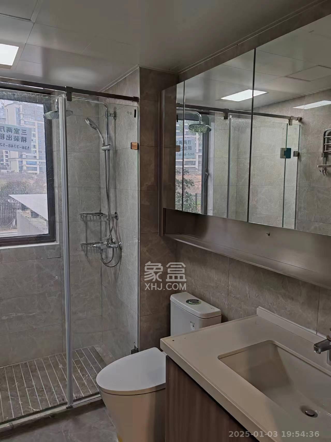 澳海文澜府 3室2厅2卫 2500.0元/月 澳海文澜府 3室2厅2卫 2500.0元/月室内图