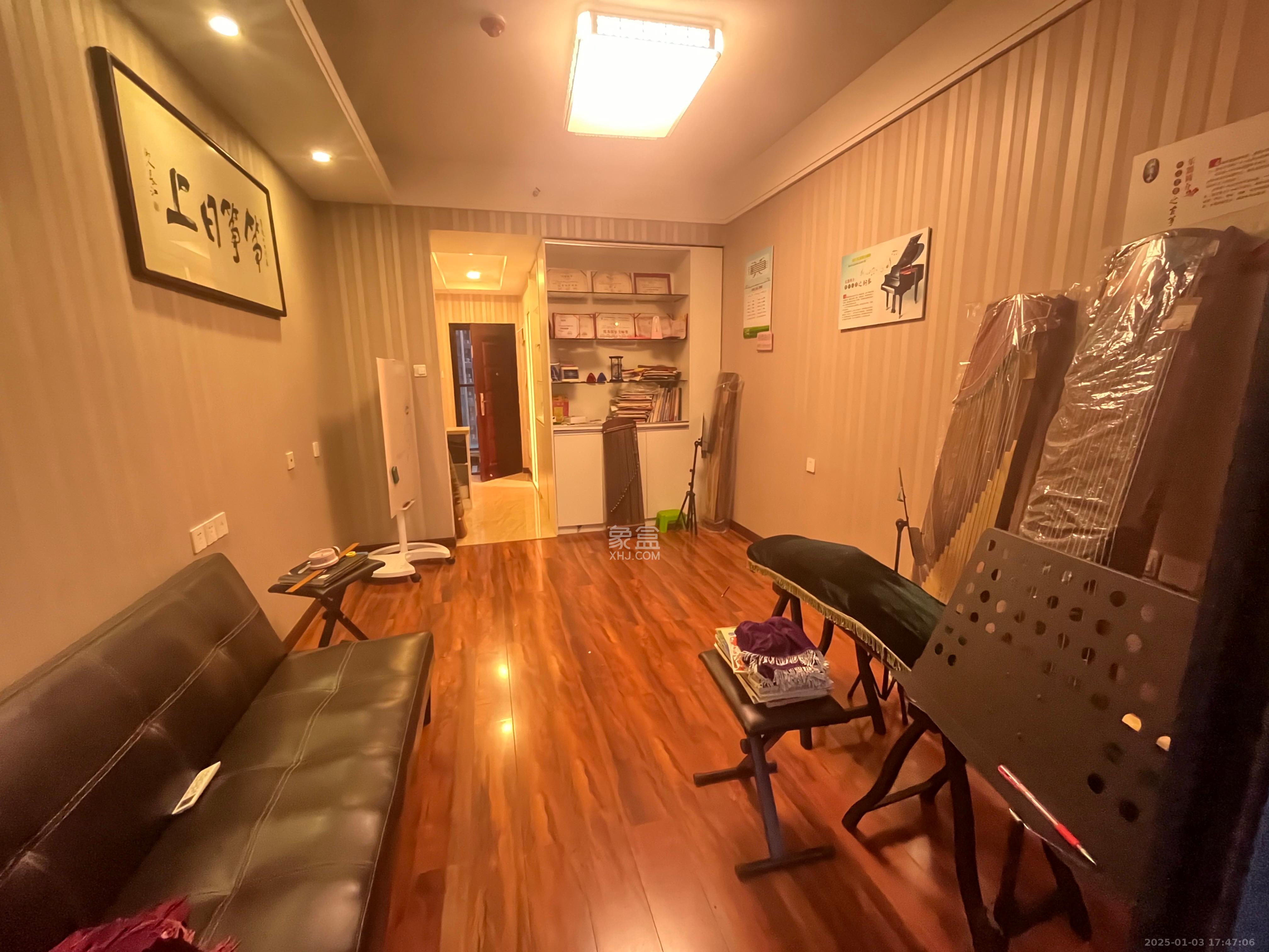 绿地中央广场 1室1厅1卫 1550.0元/月 绿地中央广场 1室1厅1卫 1550.0元/月室内图