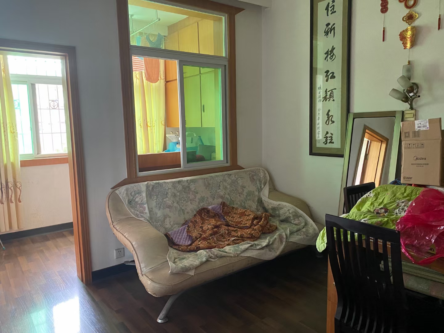 中兴农贸大市场 3室2厅2卫 1000.0元/月 中兴农贸大市场 3室2厅2卫 1000.0元/月室内图