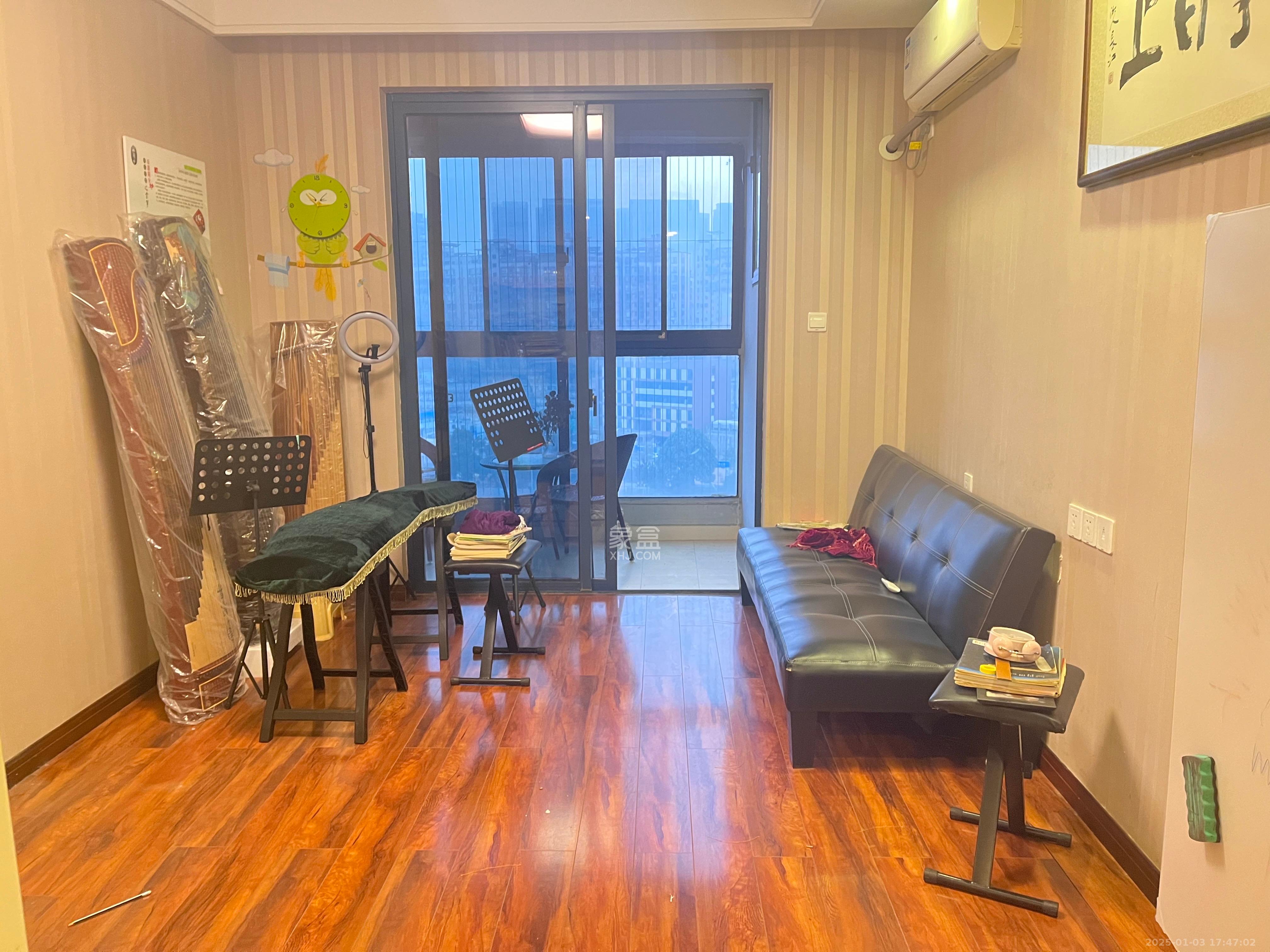 绿地中央广场 1室1厅1卫 1550.0元/月 绿地中央广场 1室1厅1卫 1550.0元/月室内图