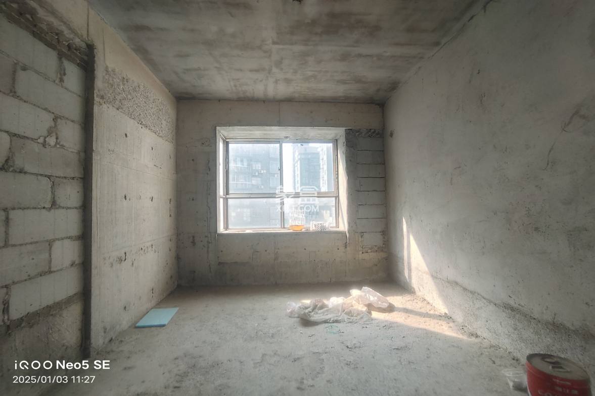 龙一星城 3室2厅2卫 54.8万 龙一星城 3室2厅2卫 54.8万客厅