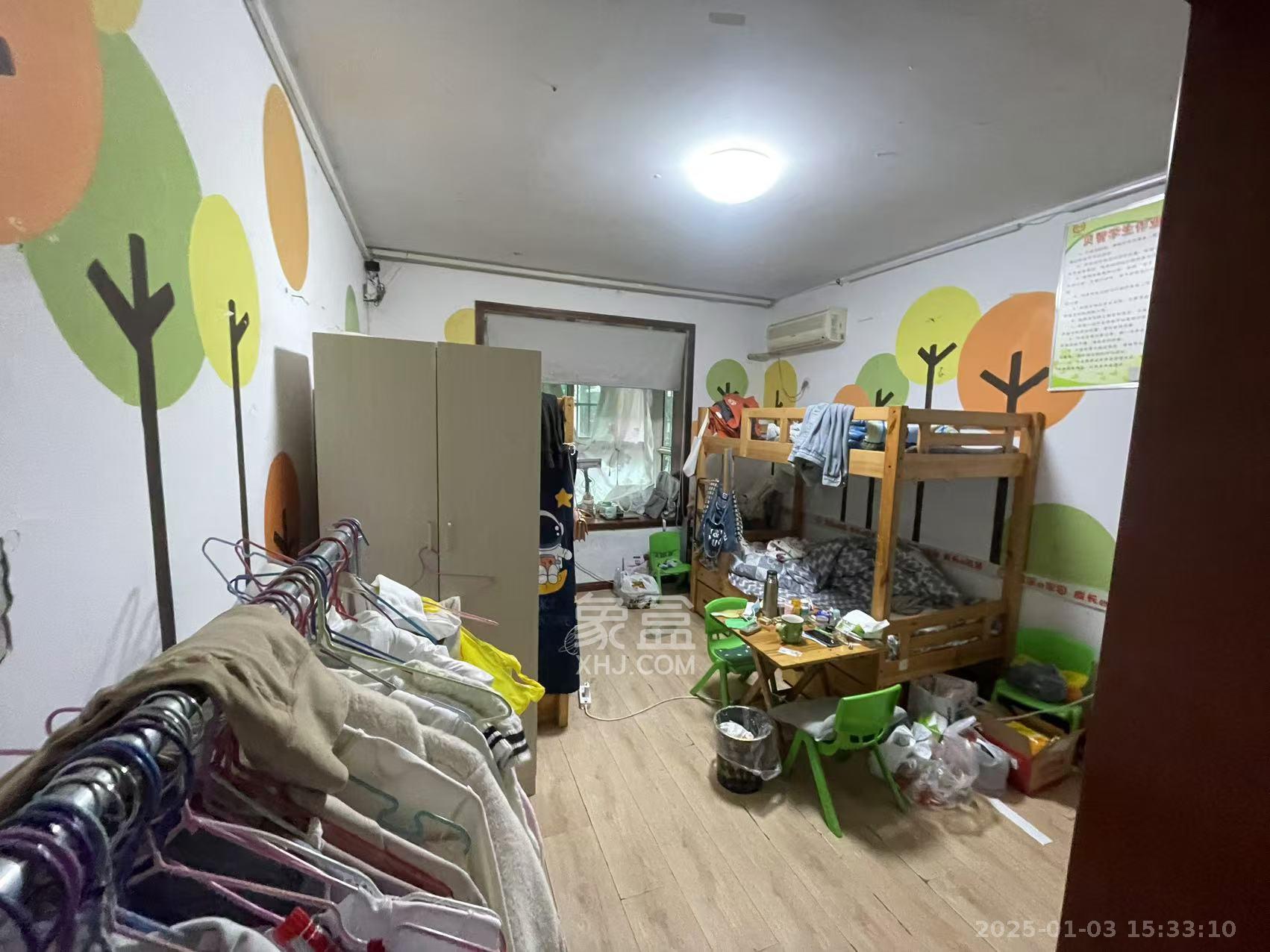鸿景苑  3室2厅1卫   2600.00元/月室内图