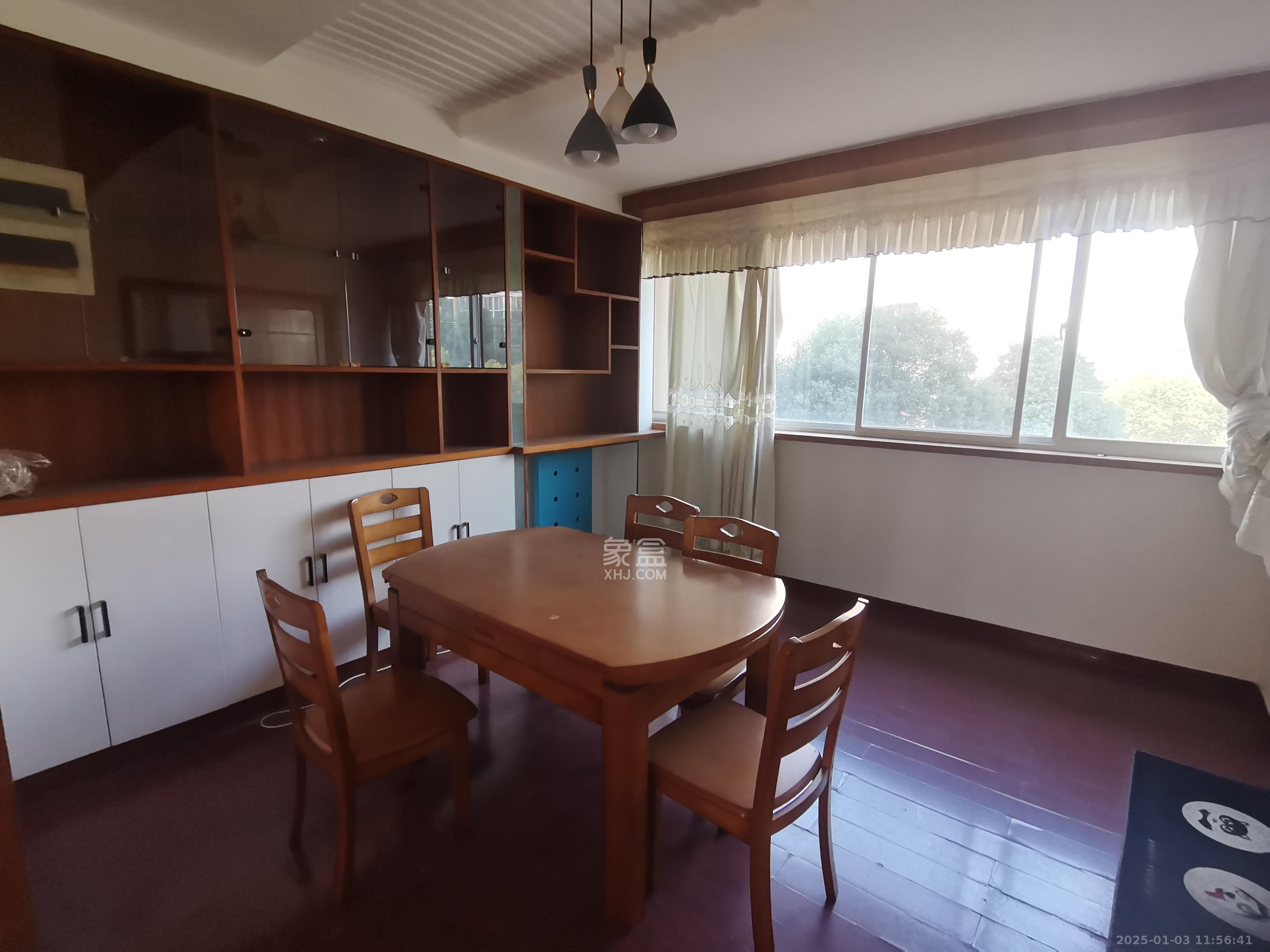 阳光嘉园 4室2厅3卫 4200.0元/月 阳光嘉园 4室2厅3卫 4200.0元/月室内图