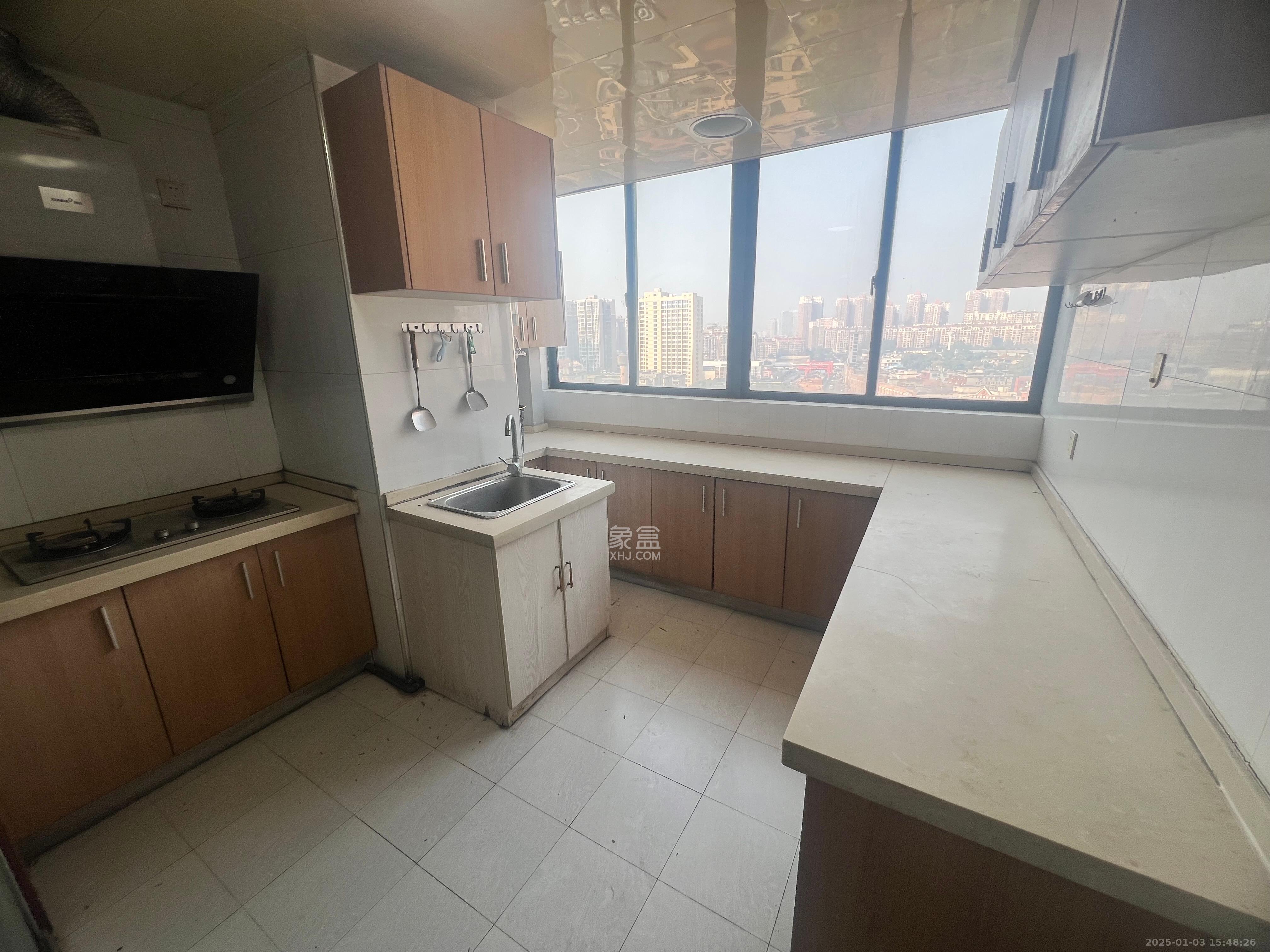 盛德碧瑞庭 3室2厅2卫 2200.0元/月 盛德碧瑞庭 3室2厅2卫 2200.0元/月室内图