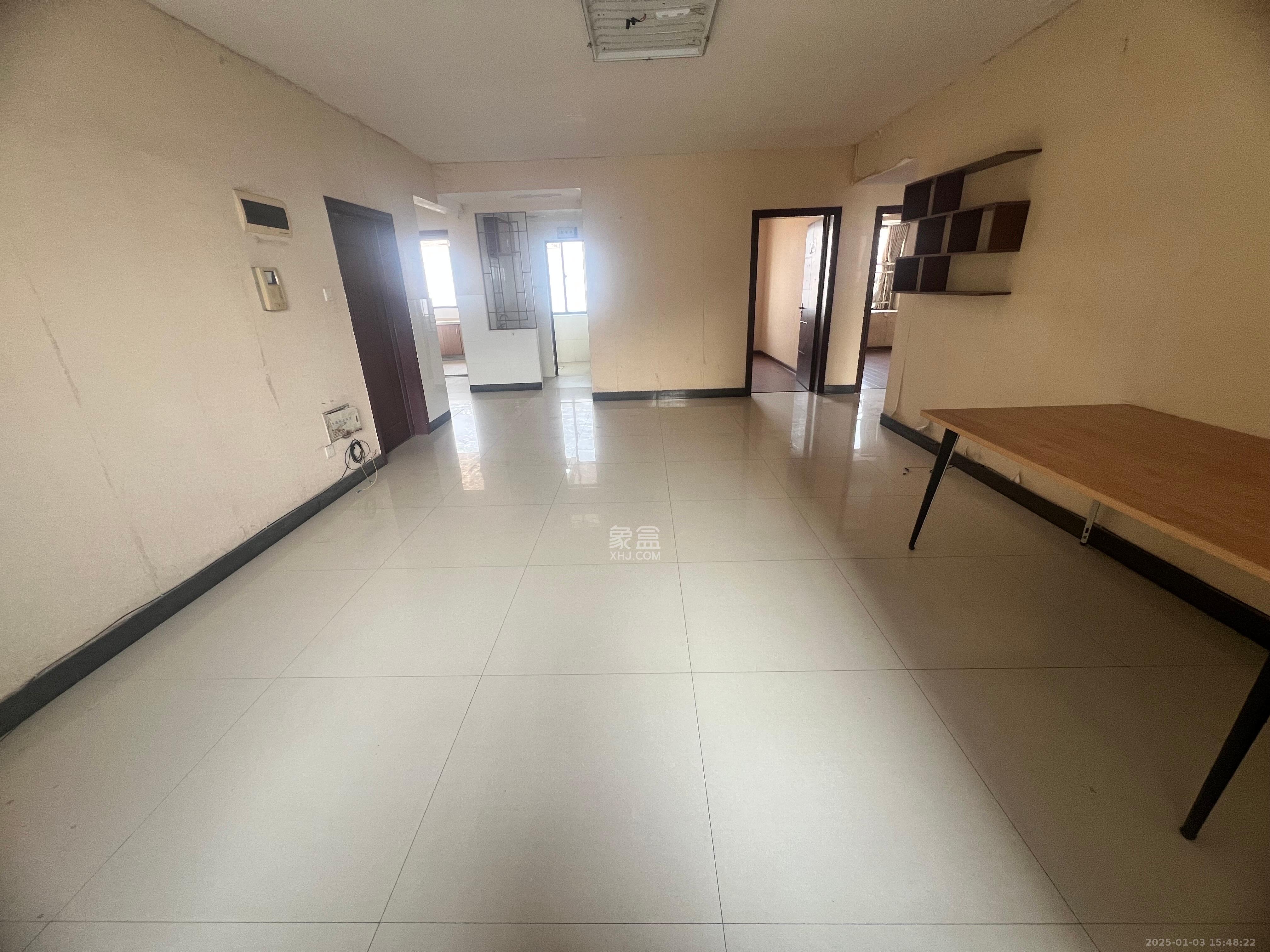 盛德碧瑞庭 3室2厅2卫 2200.0元/月 盛德碧瑞庭 3室2厅2卫 2200.0元/月室内图