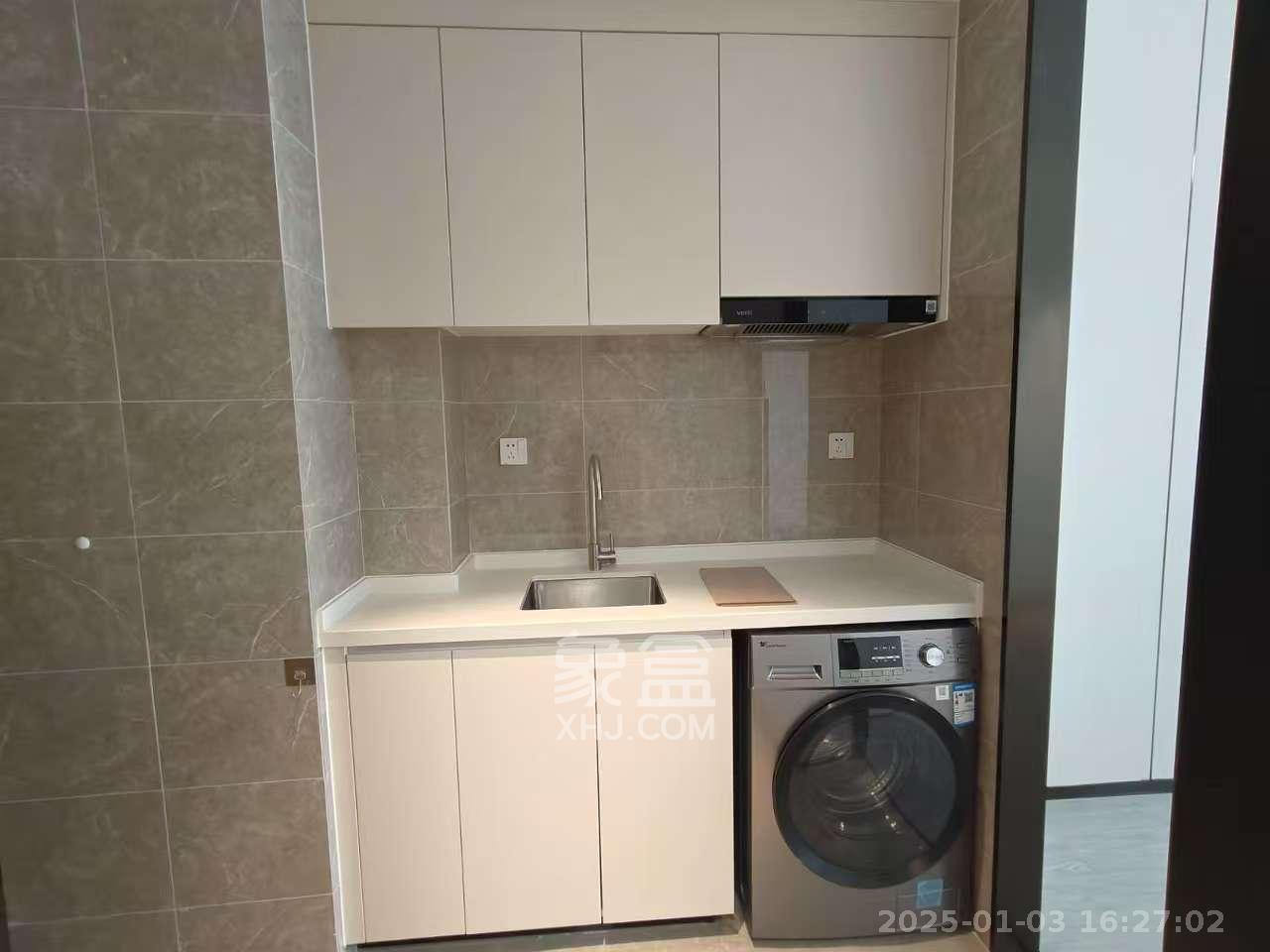 华润置地中心  1室1厅1卫    2800.0元/月 华润置地中心  1室1厅1卫    2800.0元/月