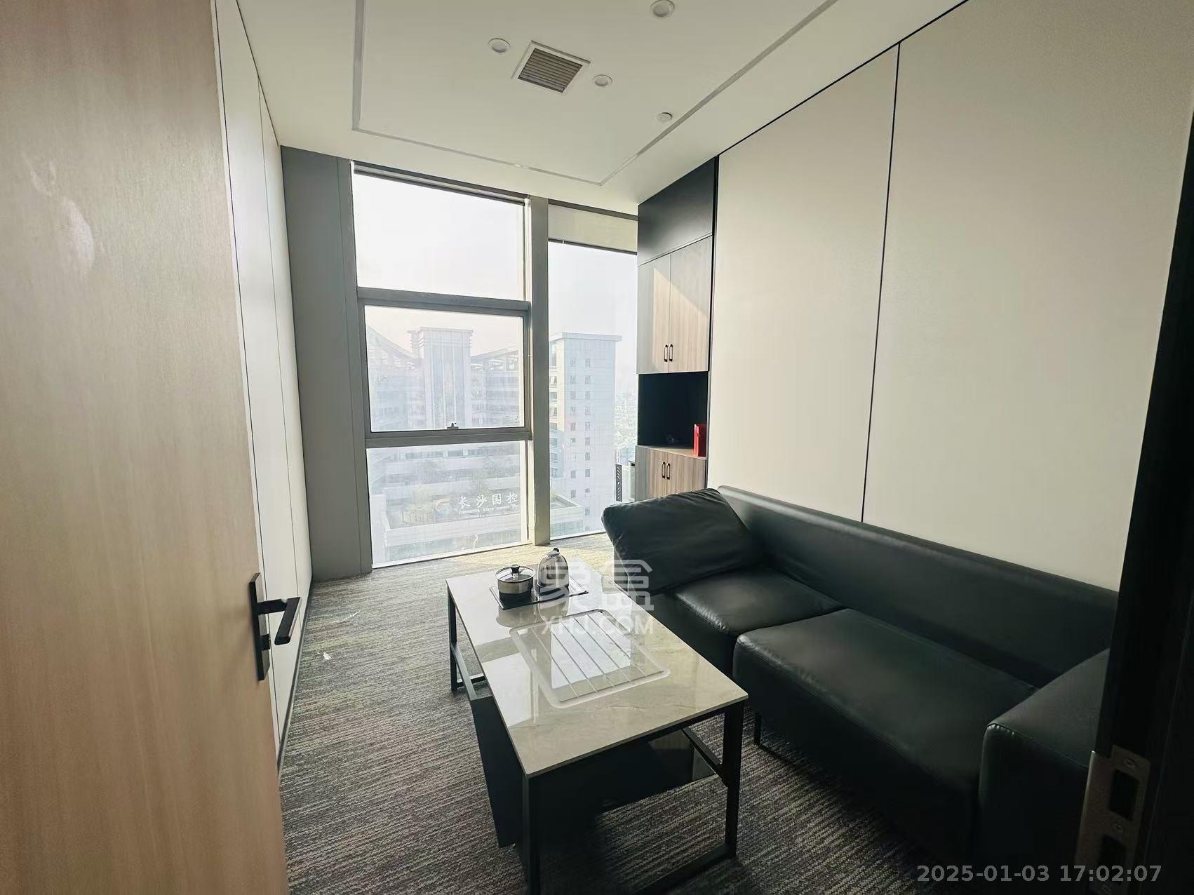 长房国际大厦   180.0㎡     16000.00元/月室内图