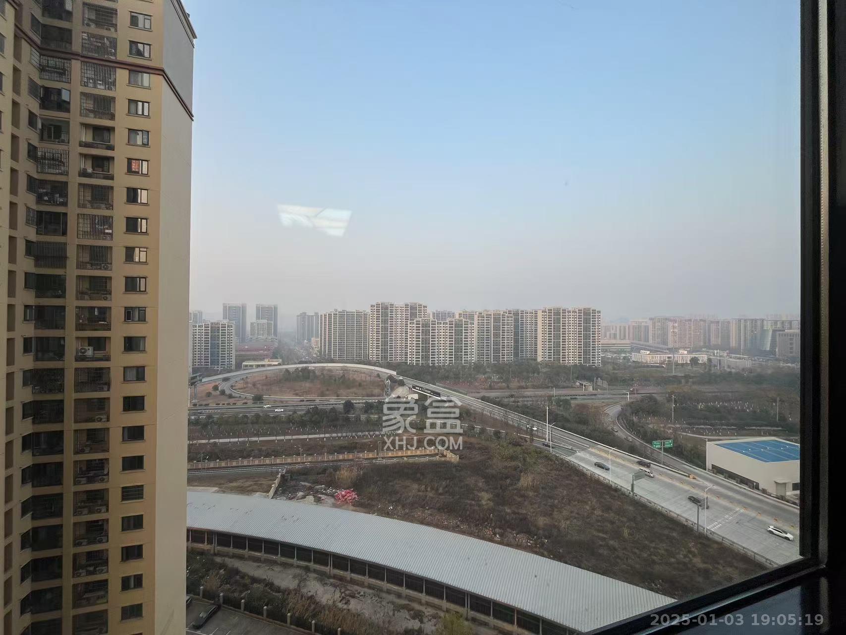 洋湖明园一期  3室1厅2卫   2500.00元/月室内图