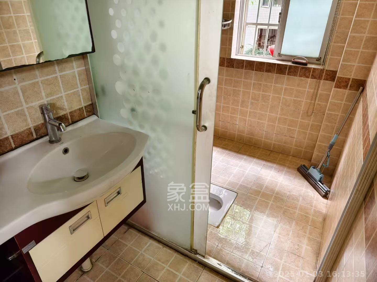 新星小区 3室1厅1卫 2000.0元/月 新星小区 3室1厅1卫 2000.0元/月室内图