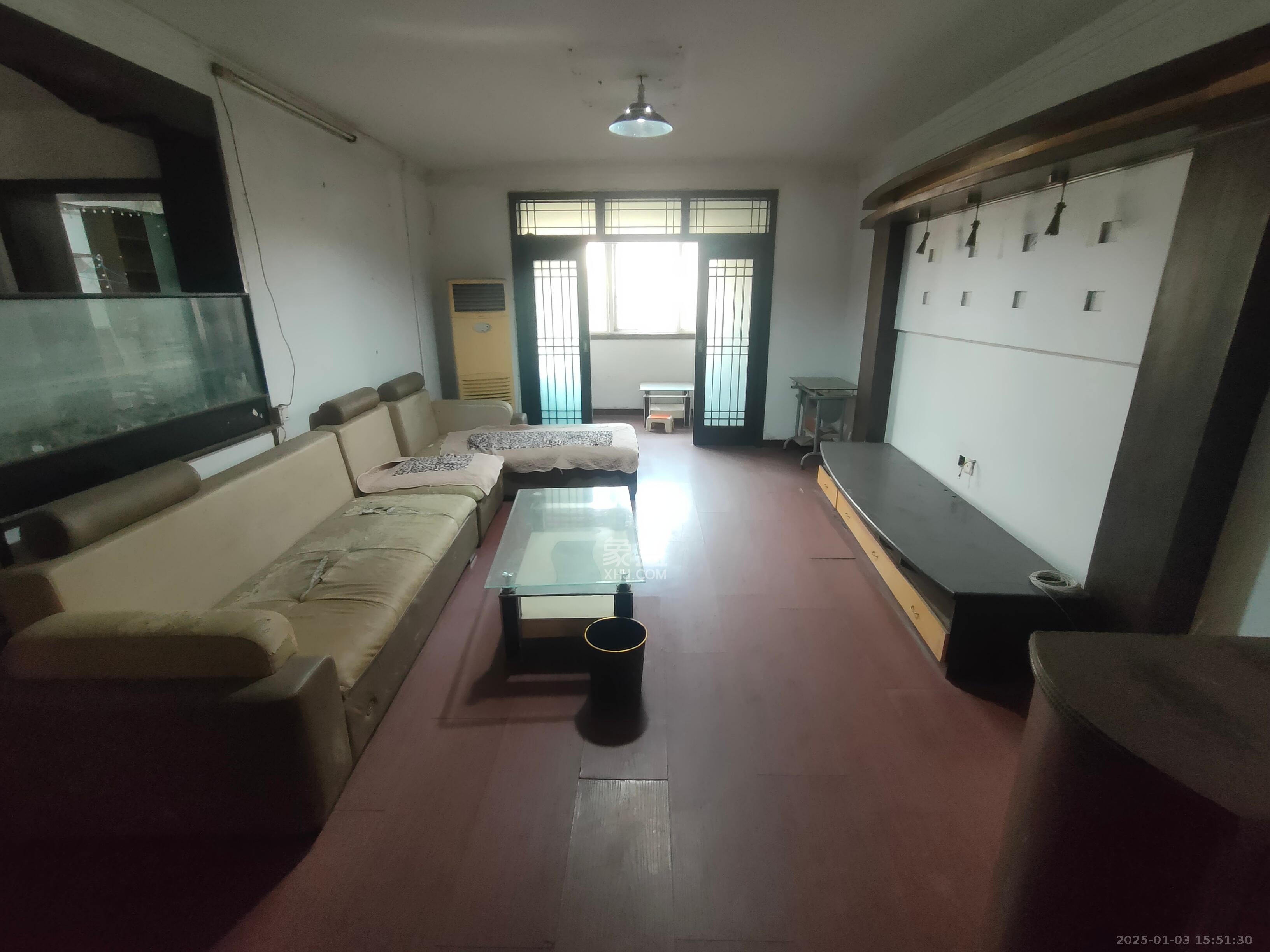 德馨园  3室2厅2卫    1800.0元/月 德馨园  3室2厅2卫    1800.0元/月室内图