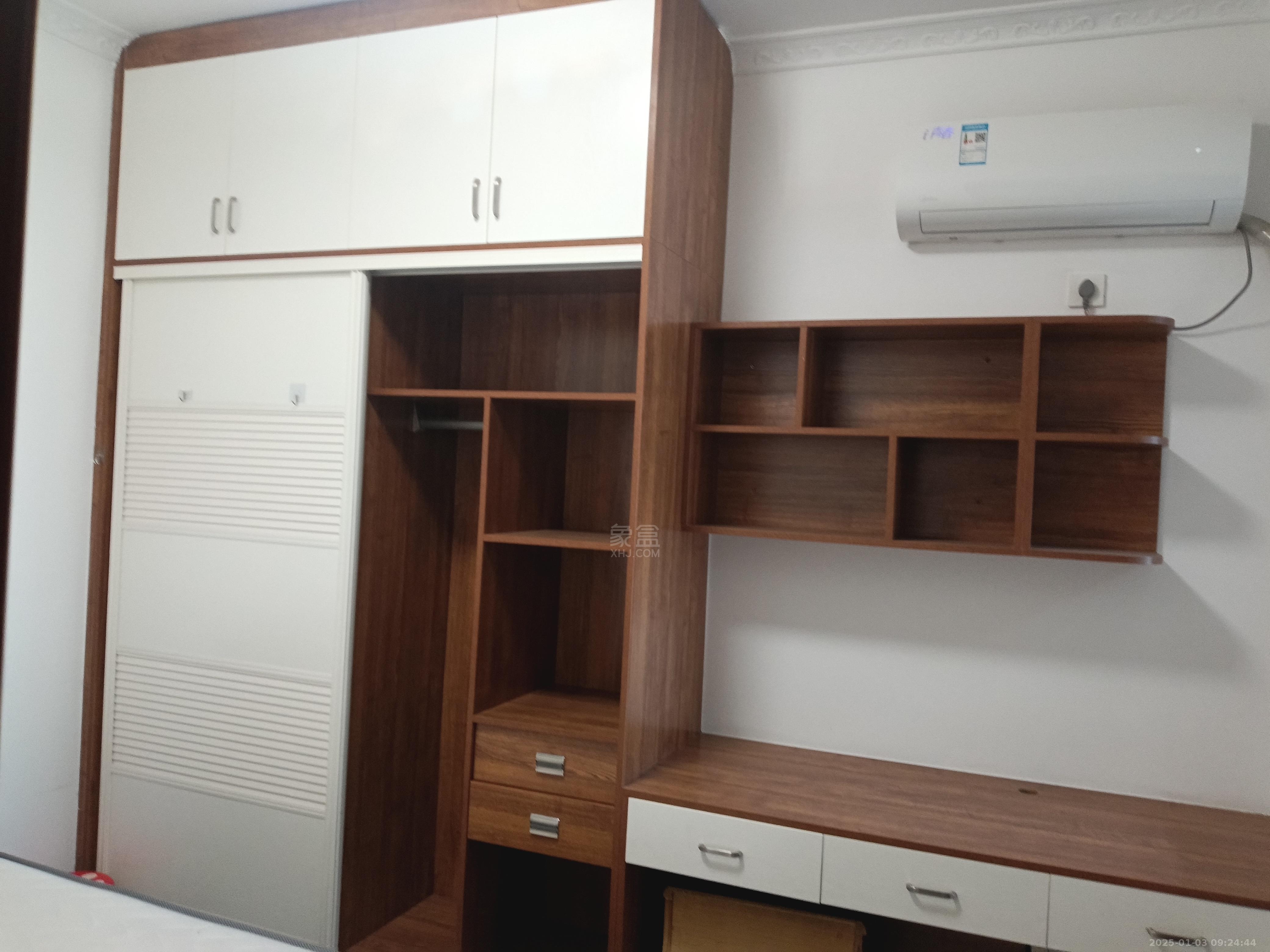 流金岁月-华晨国际 2室2厅1卫 2300.0元/月 流金岁月-华晨国际 2室2厅1卫 2300.0元/月室内图