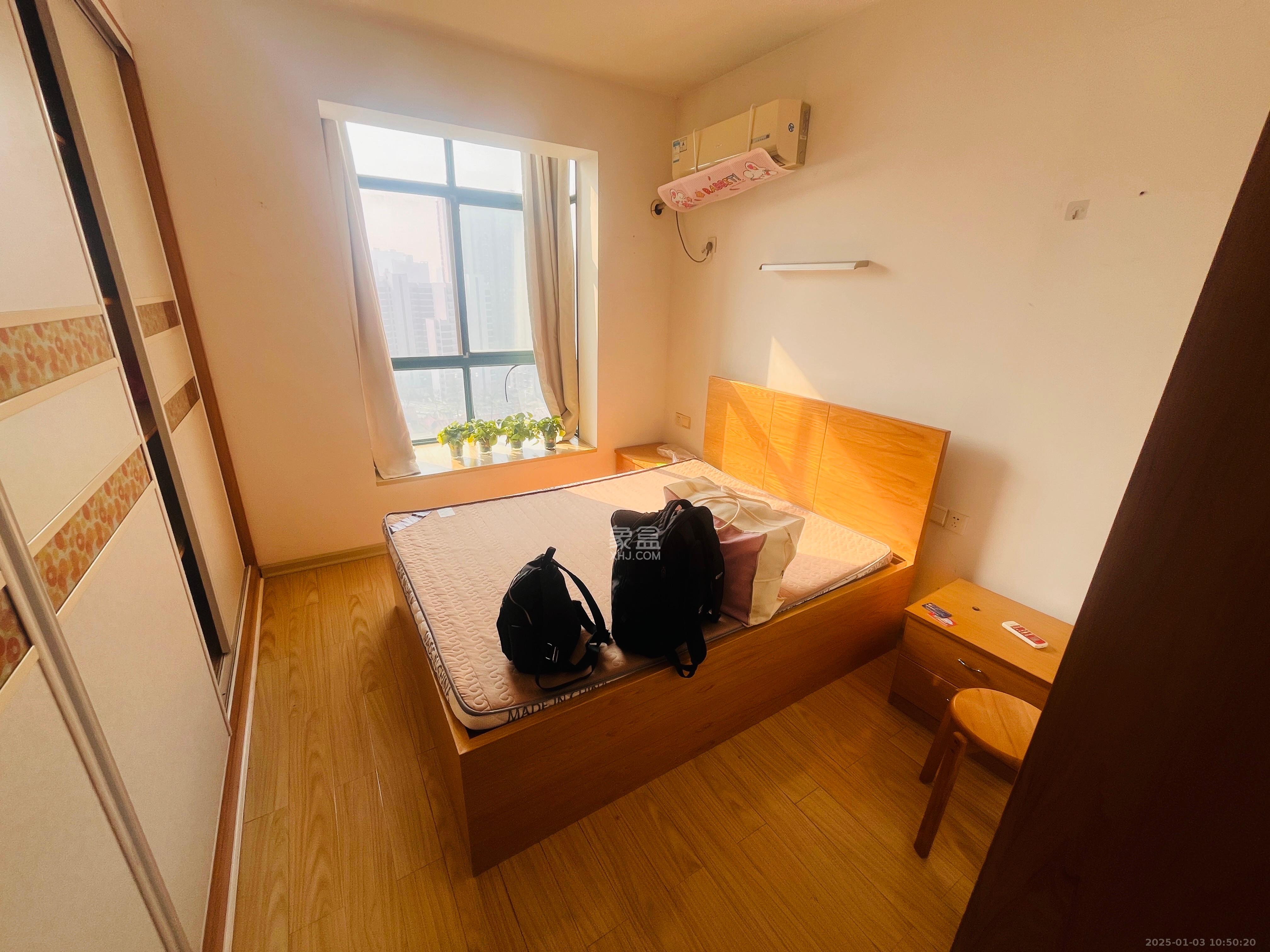 华韵城市风情  2室2厅1卫   2800.00元/月室内图
