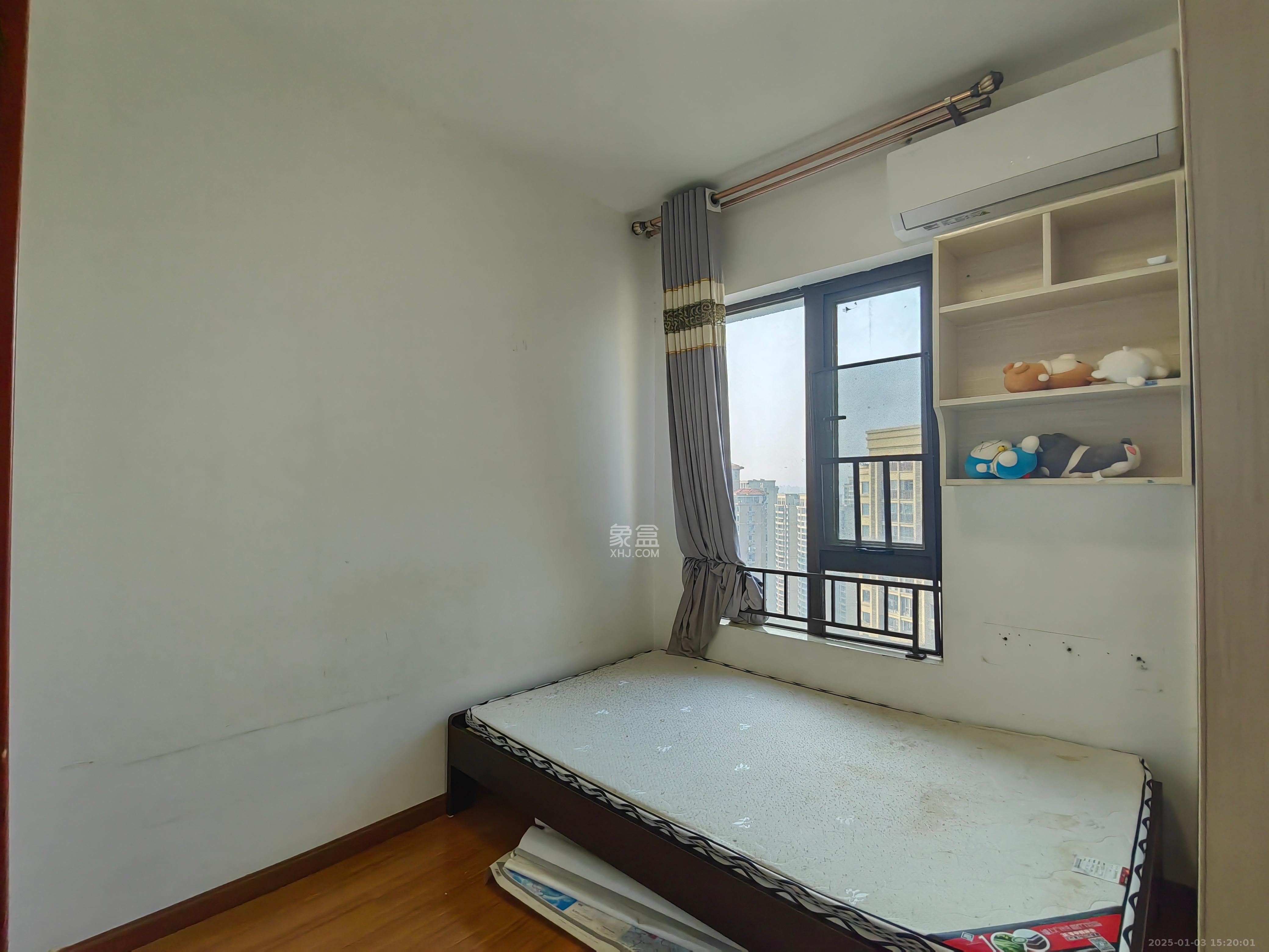 华润橡树湾 4室2厅2卫 2200.0元/月 华润橡树湾 4室2厅2卫 2200.0元/月室内图