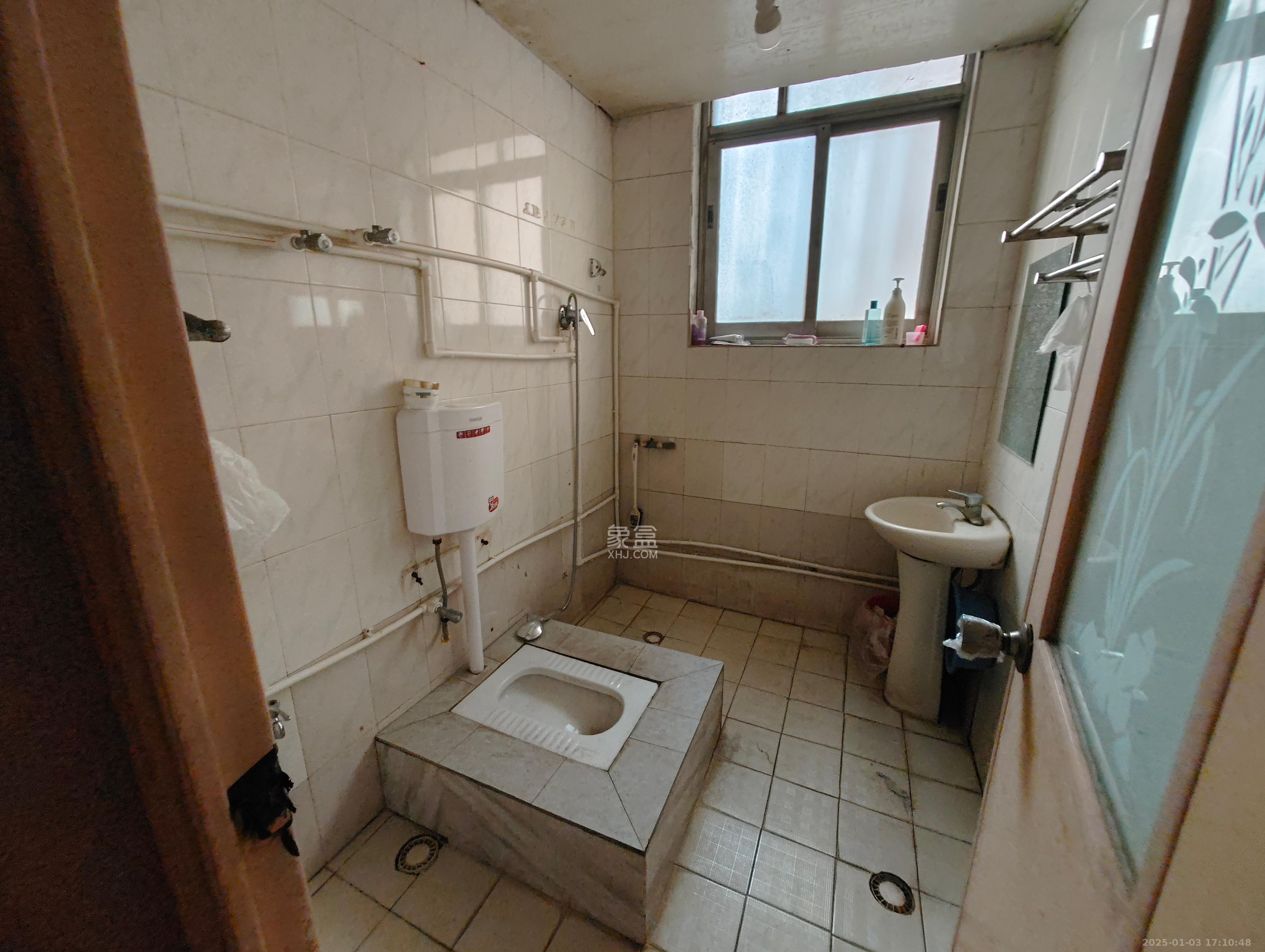 林科大教师单位房 5室2厅1卫 2500.0元/月 林科大教师单位房 5室2厅1卫 2500.0元/月室内图