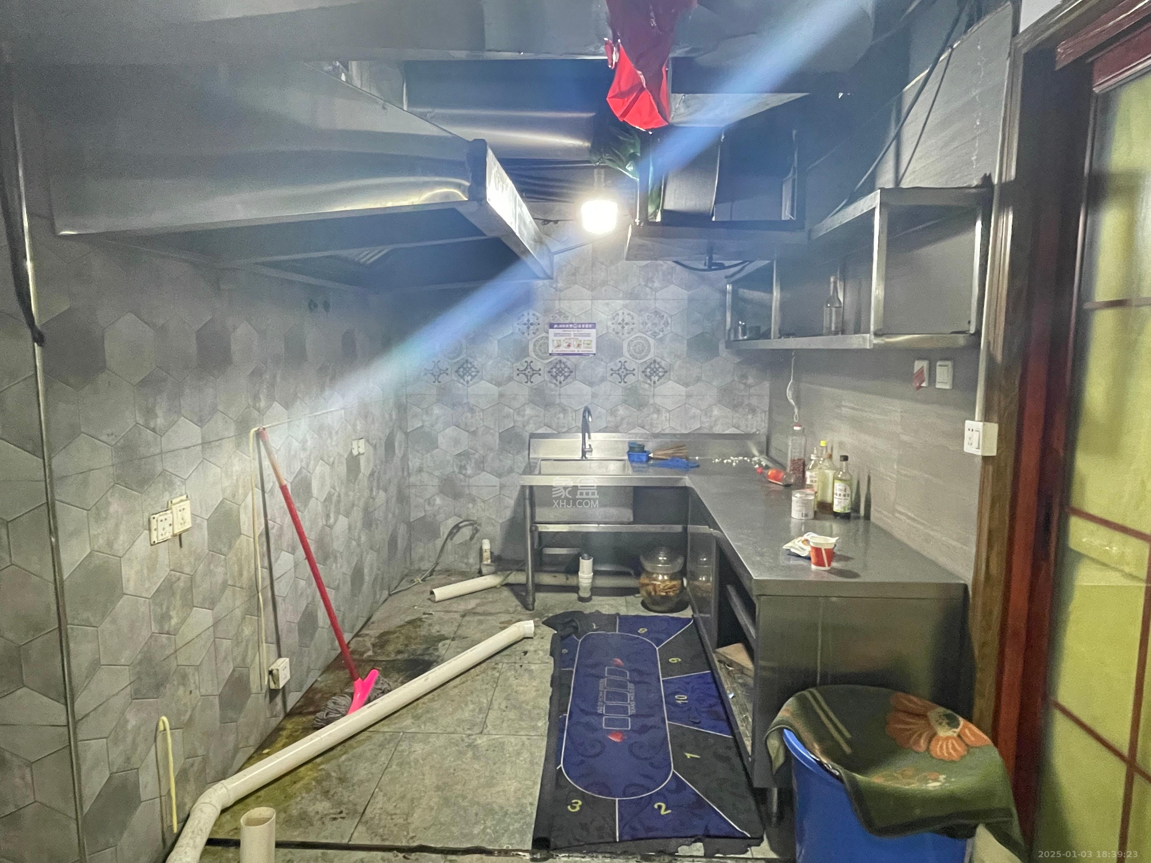 郡原广场   480.0㎡     18000.00元/月室内图