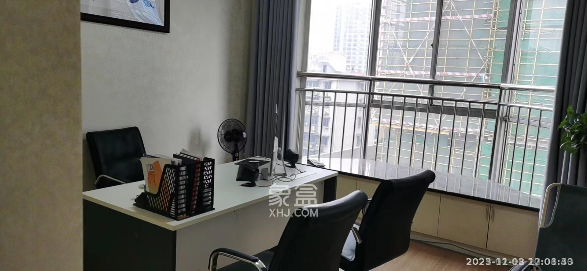 耀华大厦 4室2厅1卫 2500.0元/月 耀华大厦 4室2厅1卫 2500.0元/月室内图