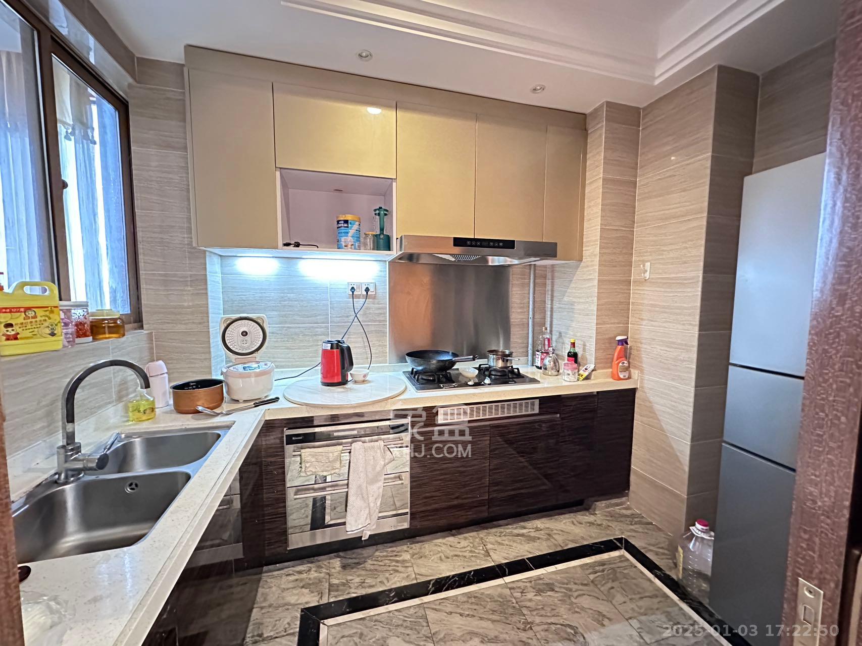 恒大御景半岛湘江苑(恒大御景半岛一期) 3室2厅3卫 5200.0元/月 恒大御景半岛湘江苑(恒大御景半岛一期) 3室2厅3卫 5200.0元/月室内图