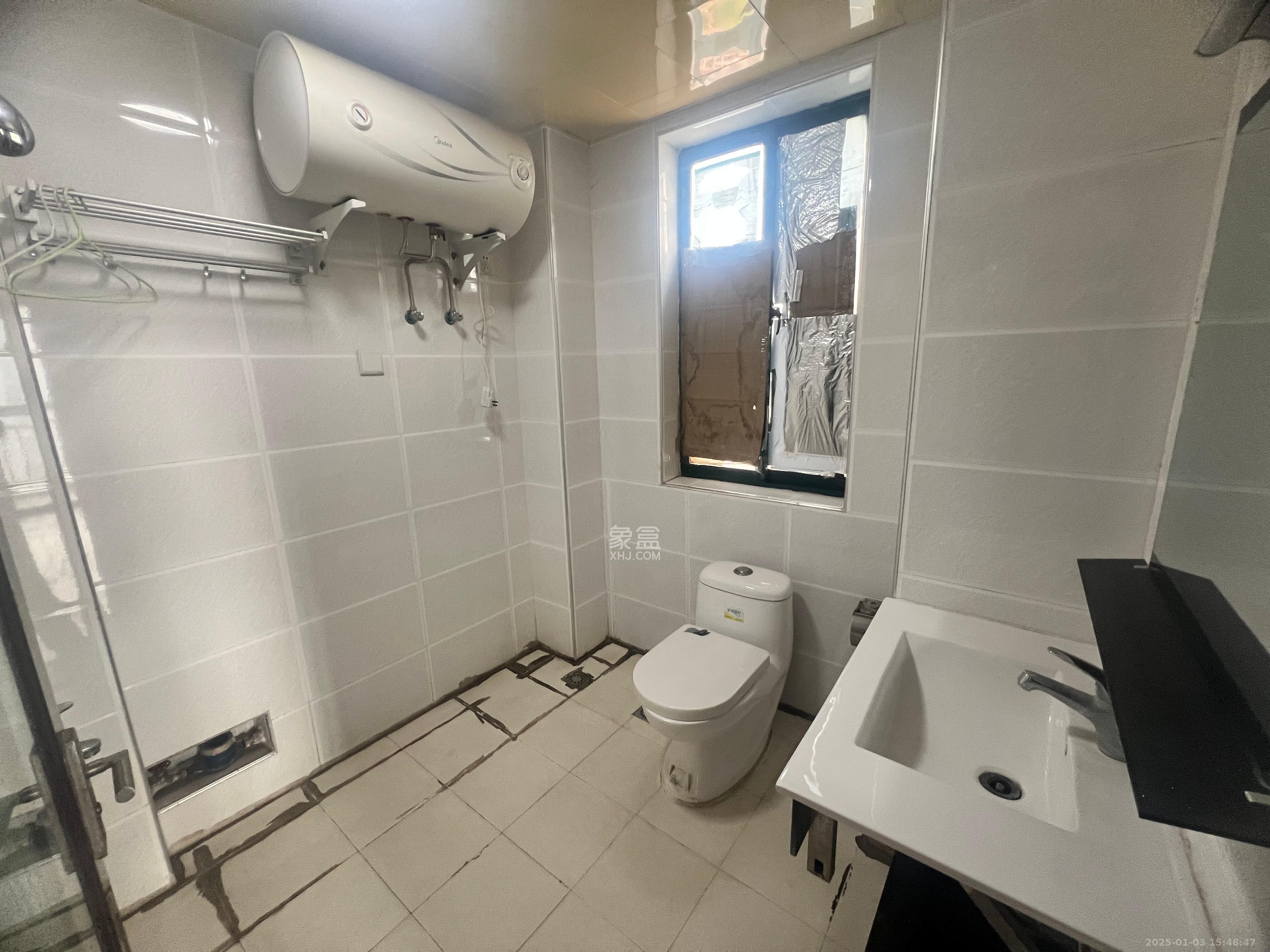 盛德碧瑞庭 3室2厅2卫 2200.0元/月 盛德碧瑞庭 3室2厅2卫 2200.0元/月室内图