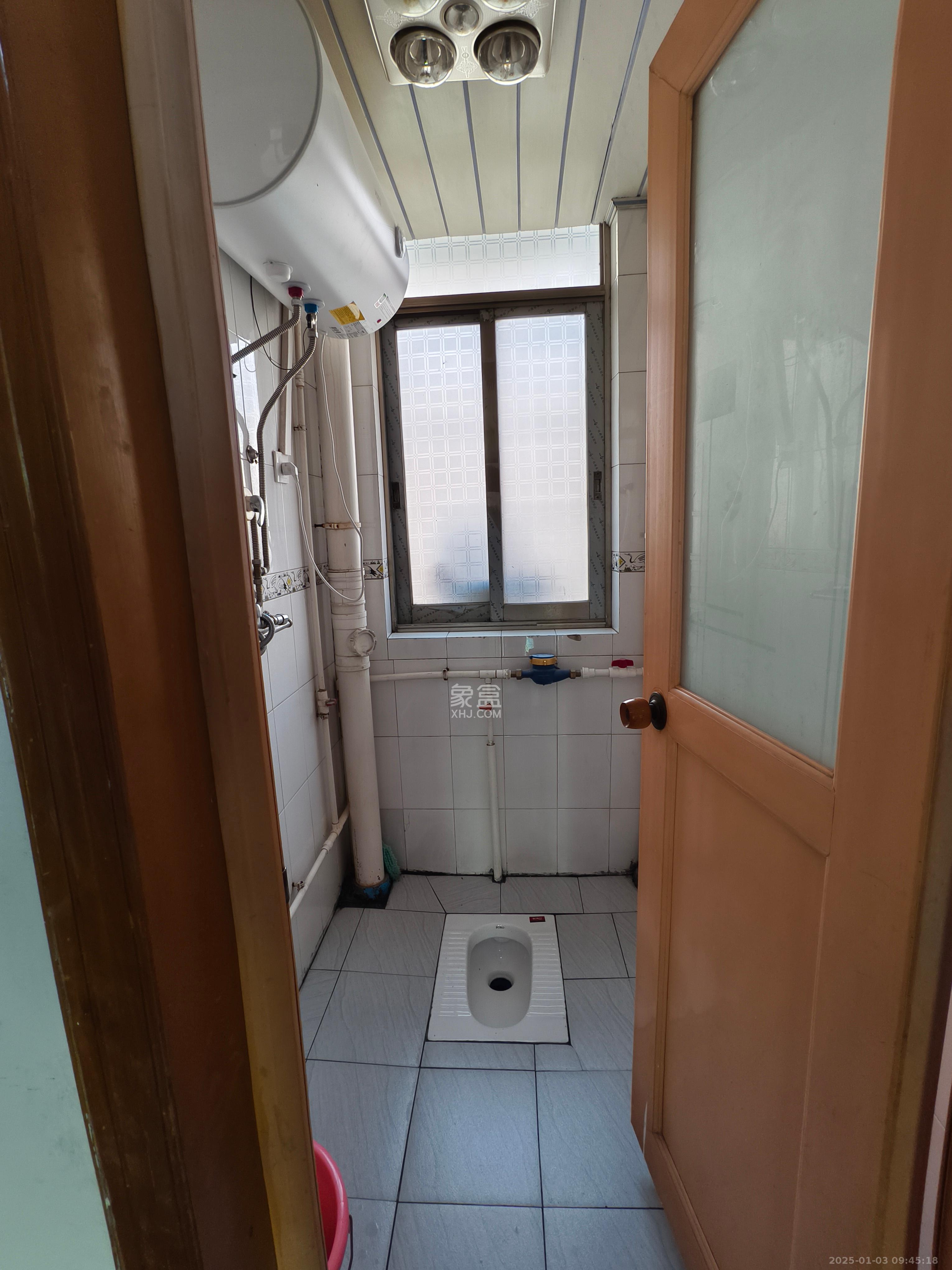 大桥一,二区 3室2厅1卫 2200.0元/月 大桥一,二区 3室2厅1卫 2200.0元/月室内图