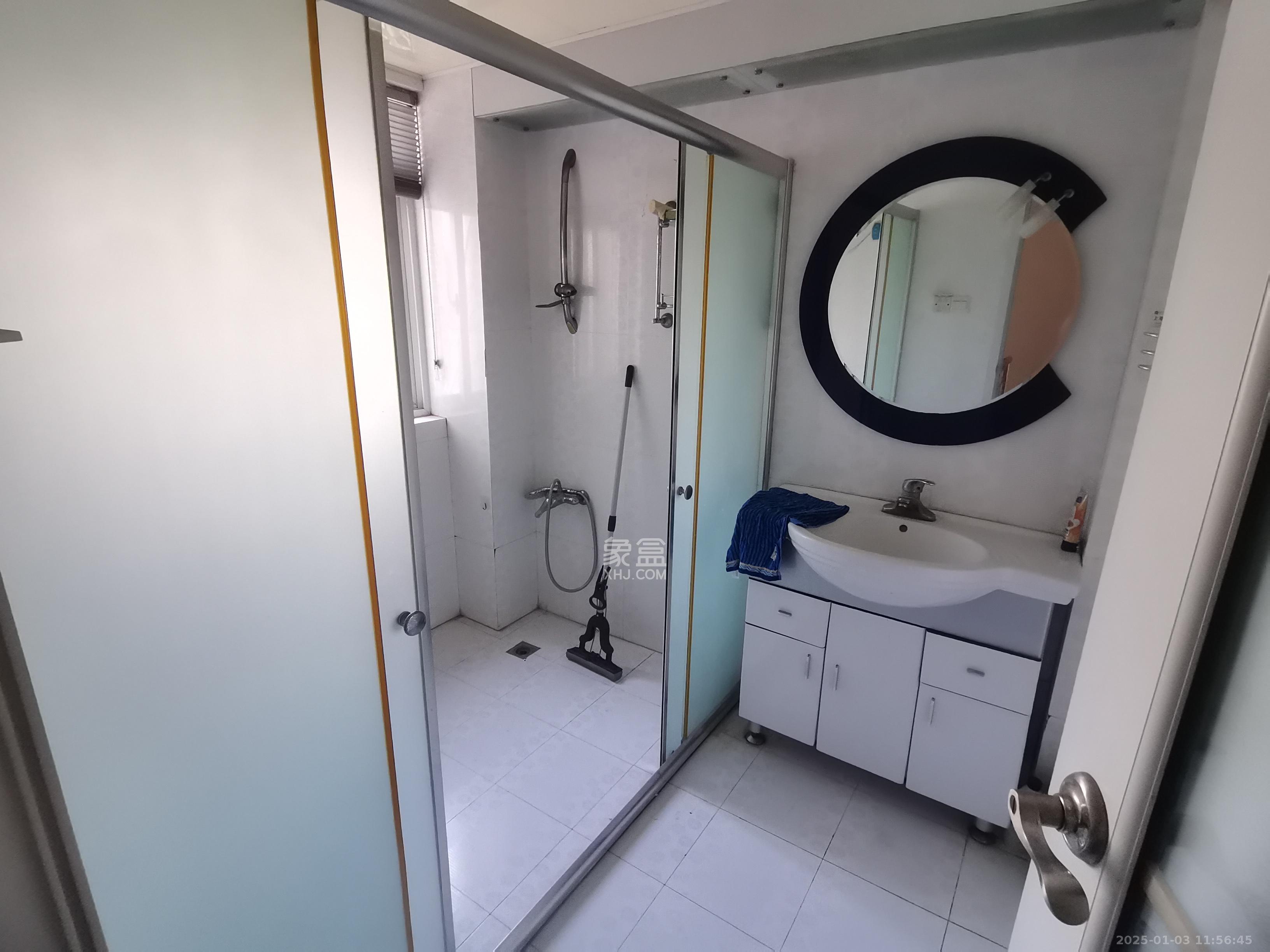 阳光嘉园 4室2厅3卫 4200.0元/月 阳光嘉园 4室2厅3卫 4200.0元/月室内图