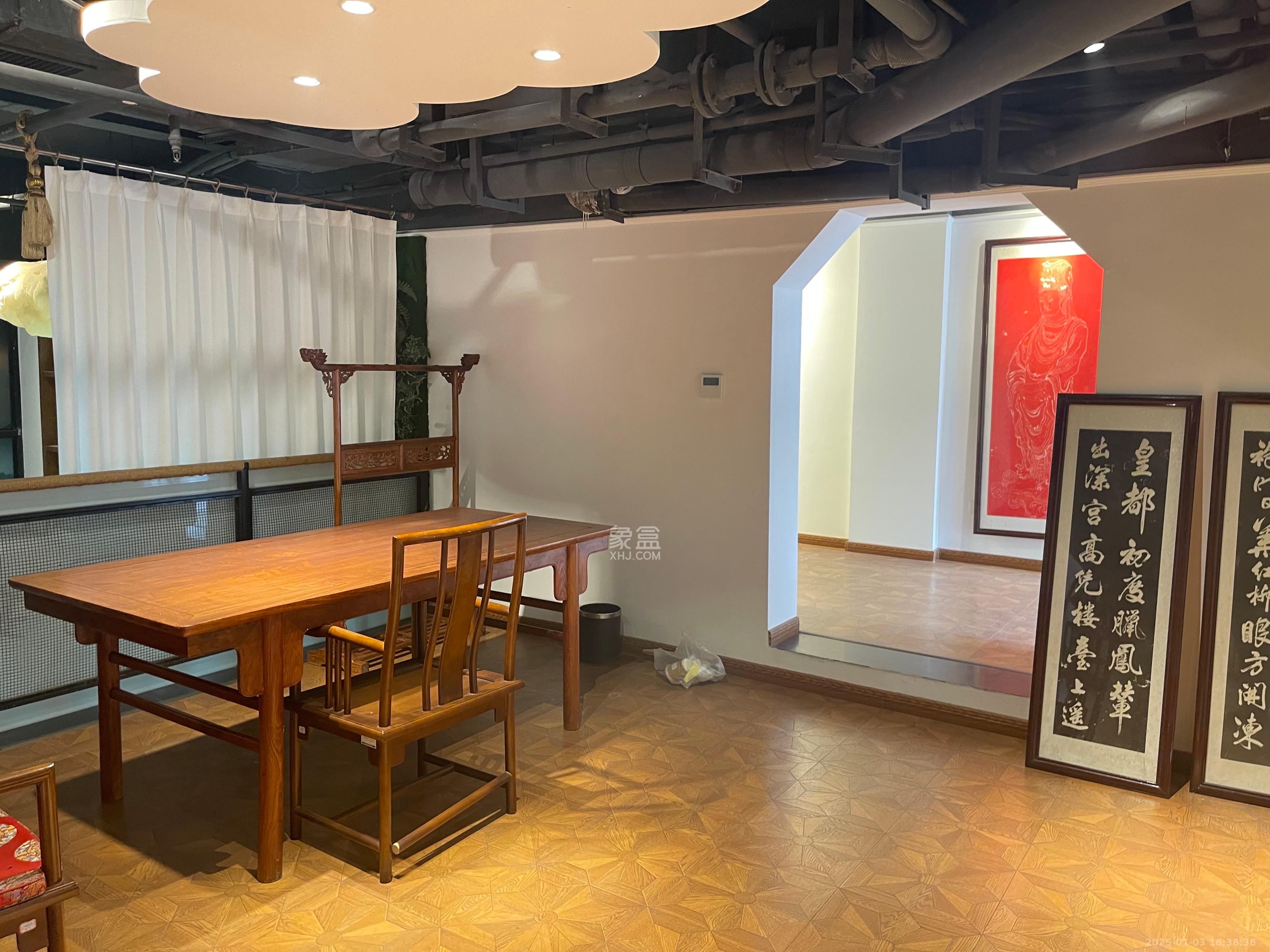 郡原广场   480.0㎡     18000.00元/月室内图