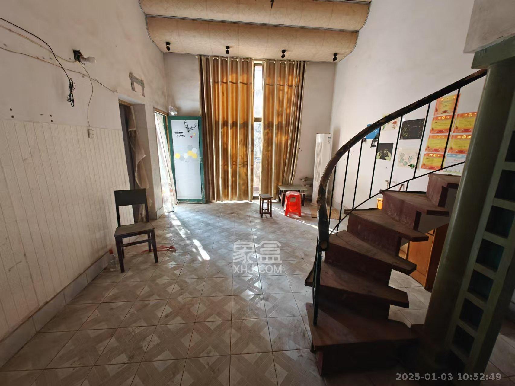 英才园三片  4室2厅2卫    3800.0元/月 英才园三片  4室2厅2卫    3800.0元/月室内图