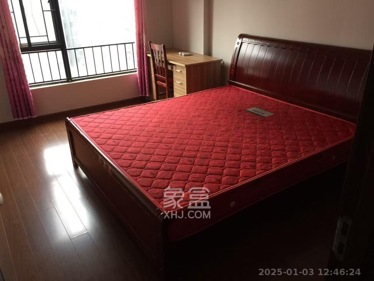 万科城市花园  3室2厅2卫   2000.00元/月室内图