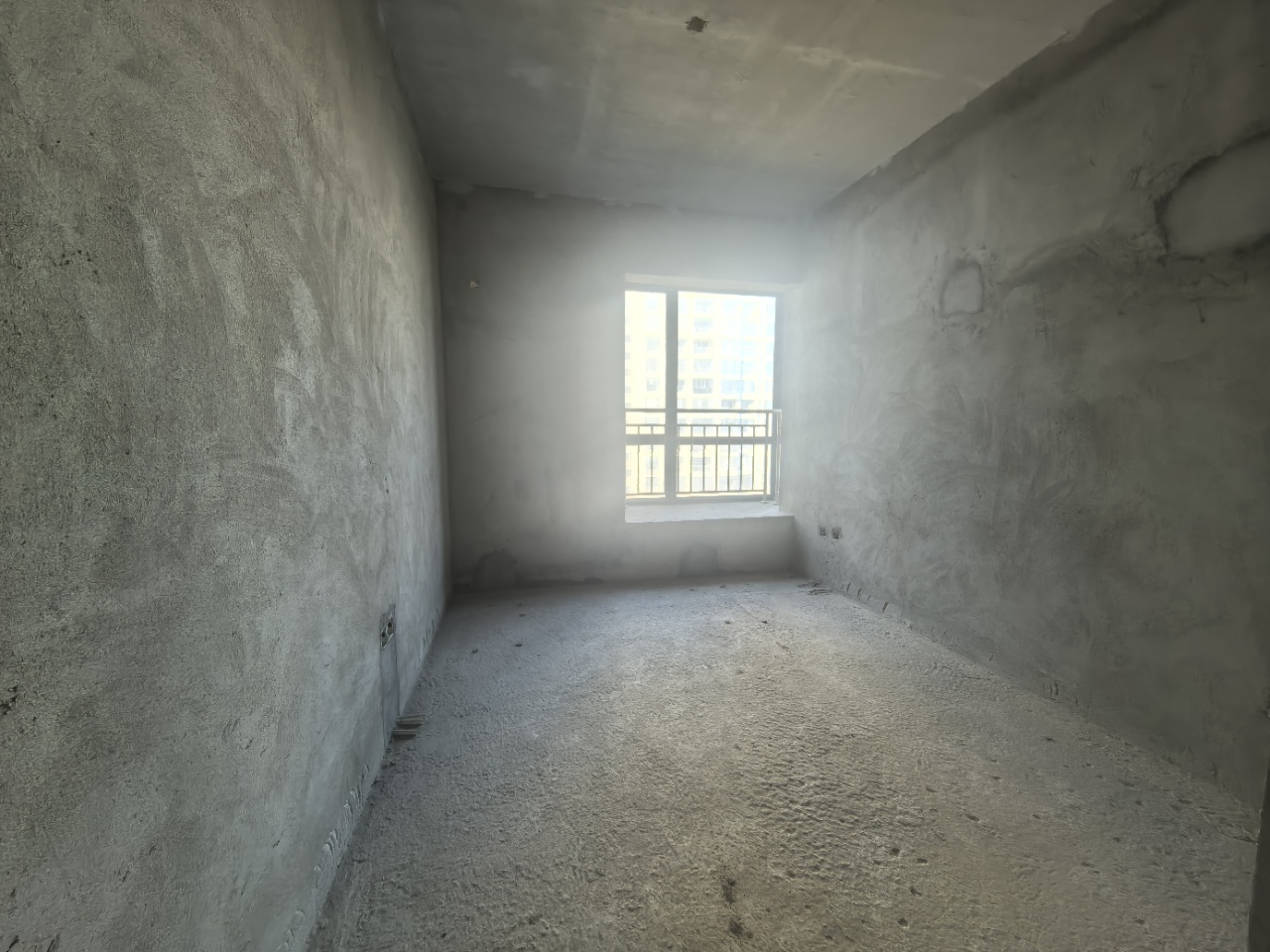 五源河公寓C区  3室2厅2卫    175.0万 五源河公寓C区  3室2厅2卫    175.0万室内图