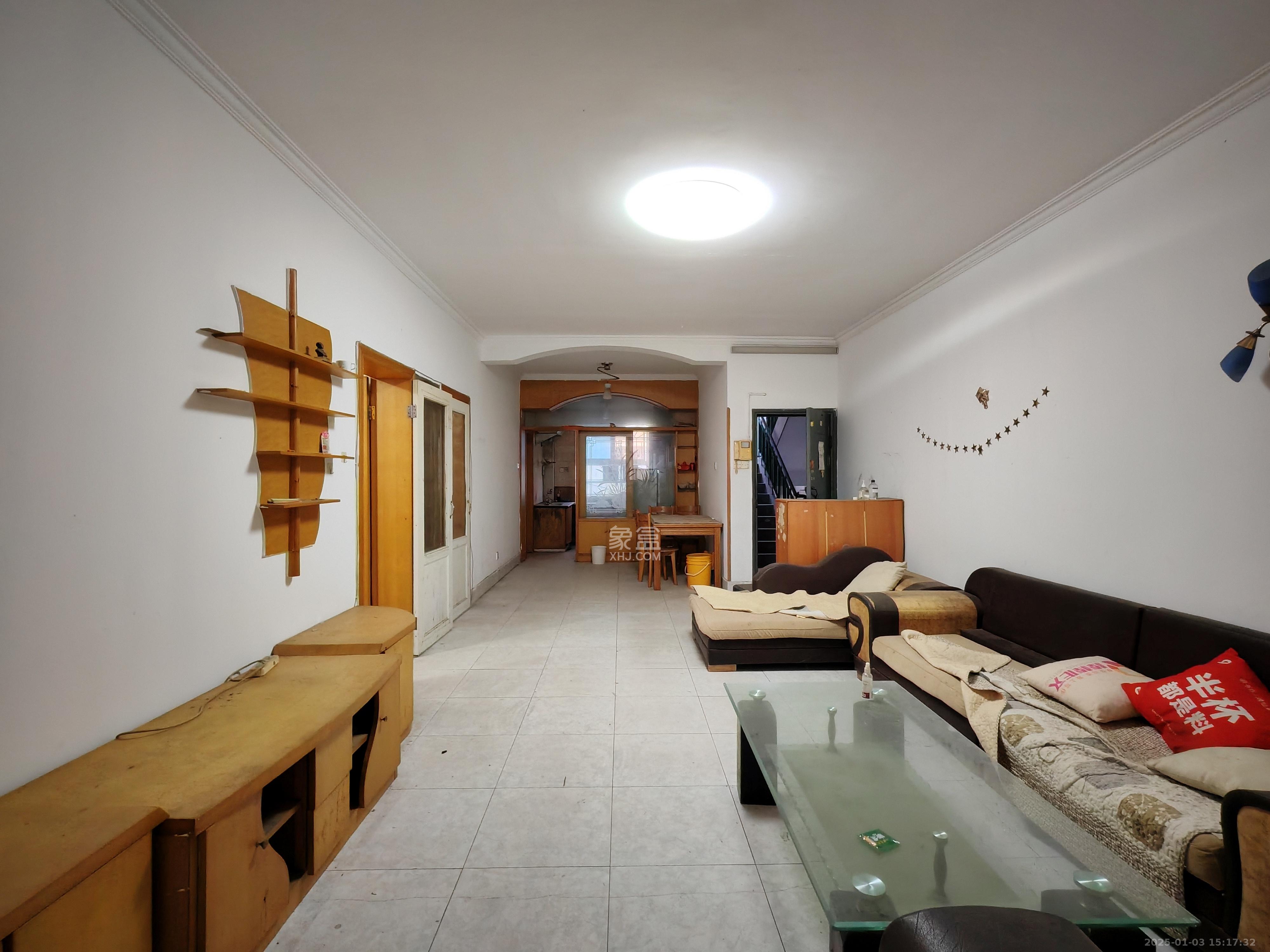 荷花园电信宿舍(天辰荷花苑)  2室2厅1卫    1900.0元/月 荷花园电信宿舍(天辰荷花苑)  2室2厅1卫    1900.0元/月室内图