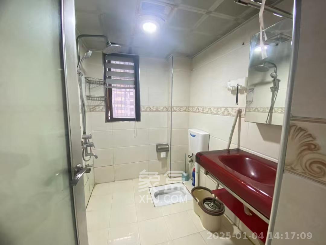 翡翠华庭  3室2厅1卫   2400.00元/月室内图