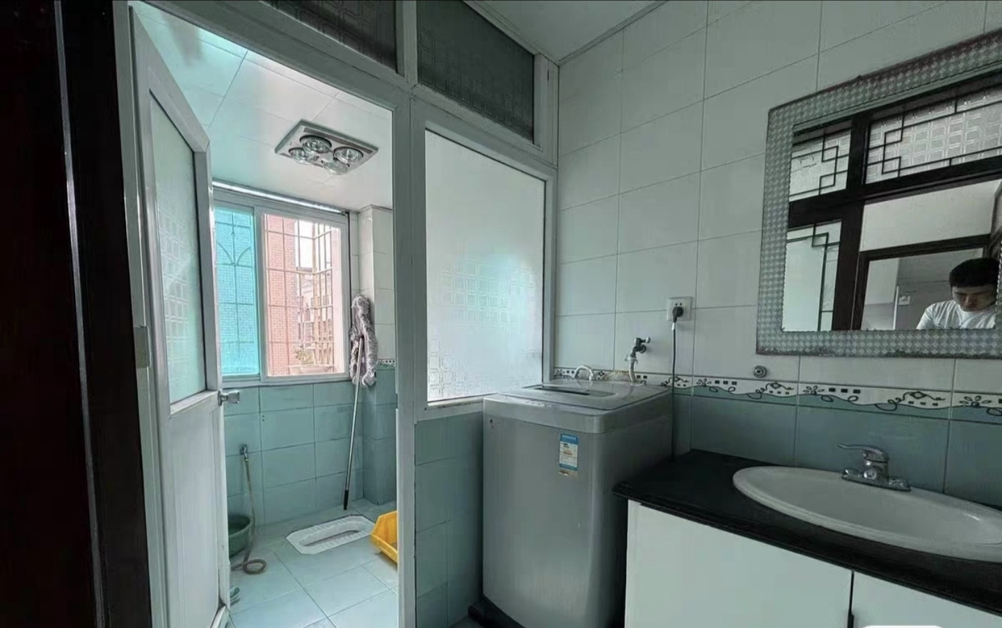 涟钢南苑小区  1室0厅0卫    35.0万客厅