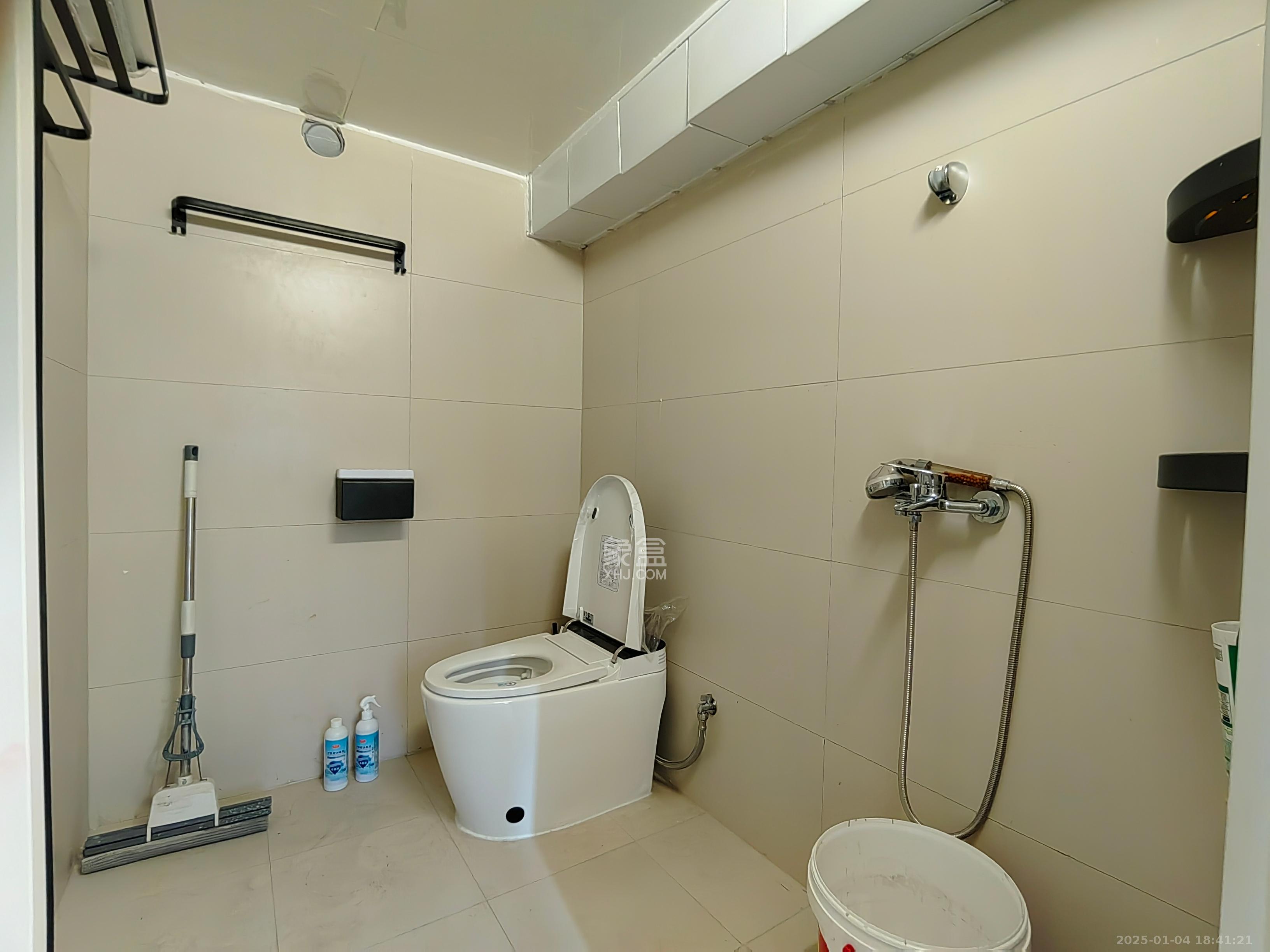 保利中环广场(保利中悦苑) 1室1厅1卫 2500.0元/月 保利中环广场(保利中悦苑) 1室1厅1卫 2500.0元/月室内图