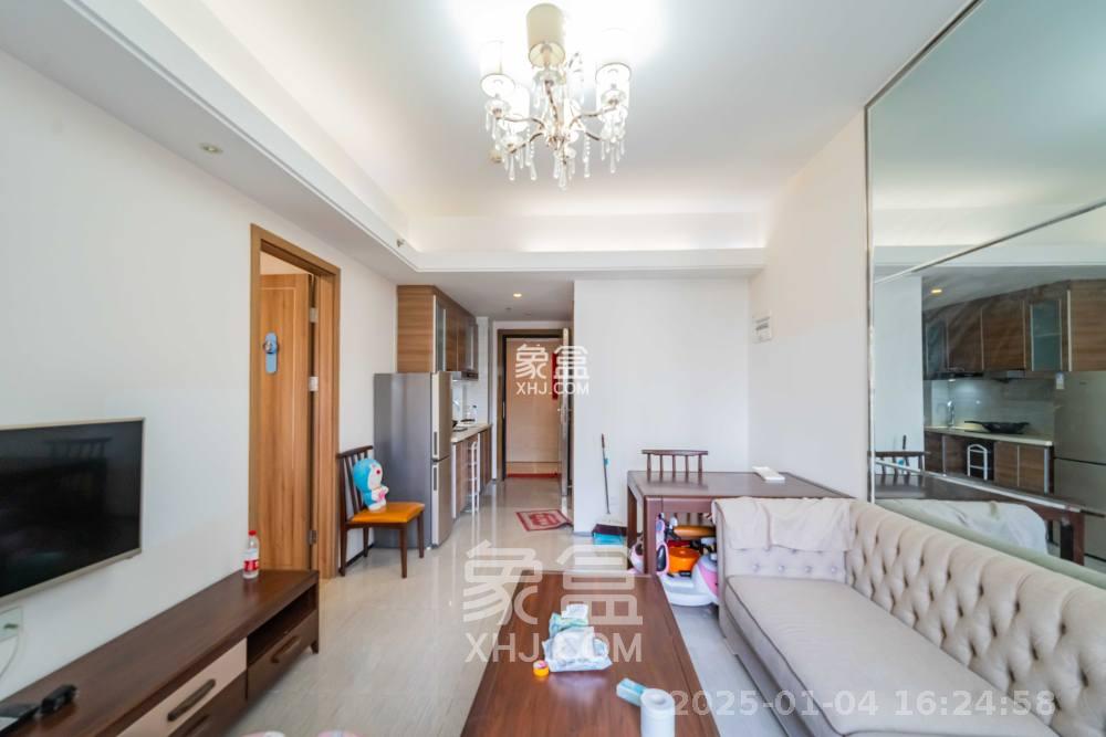 恒大国际广场  1室1厅1卫    1800.0元/月 恒大国际广场  1室1厅1卫    1800.0元/月