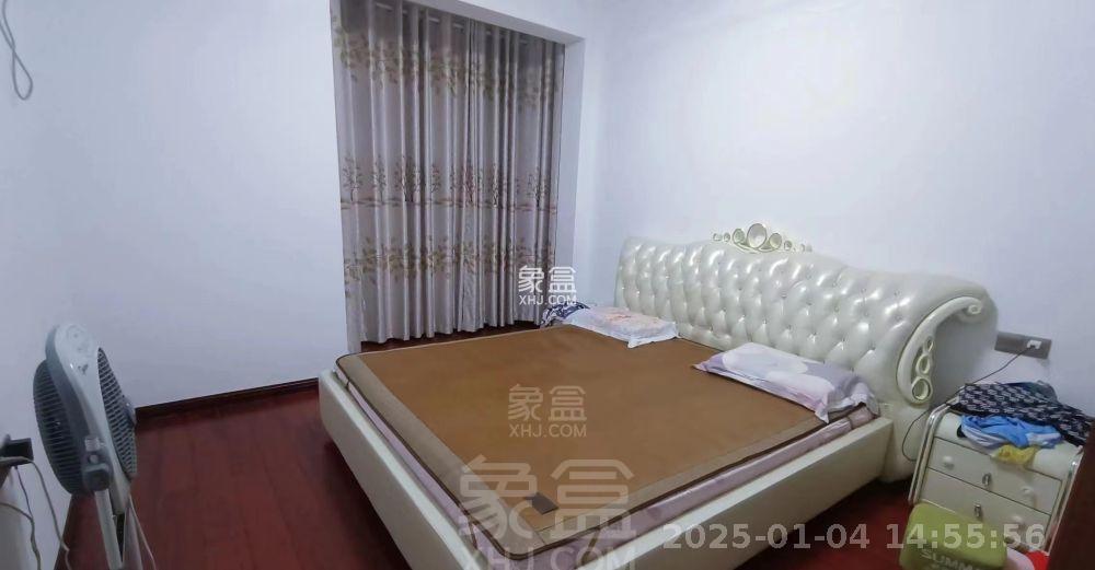 荷塘嘉苑 3室2厅2卫 1600.0元/月 荷塘嘉苑 3室2厅2卫 1600.0元/月室内图