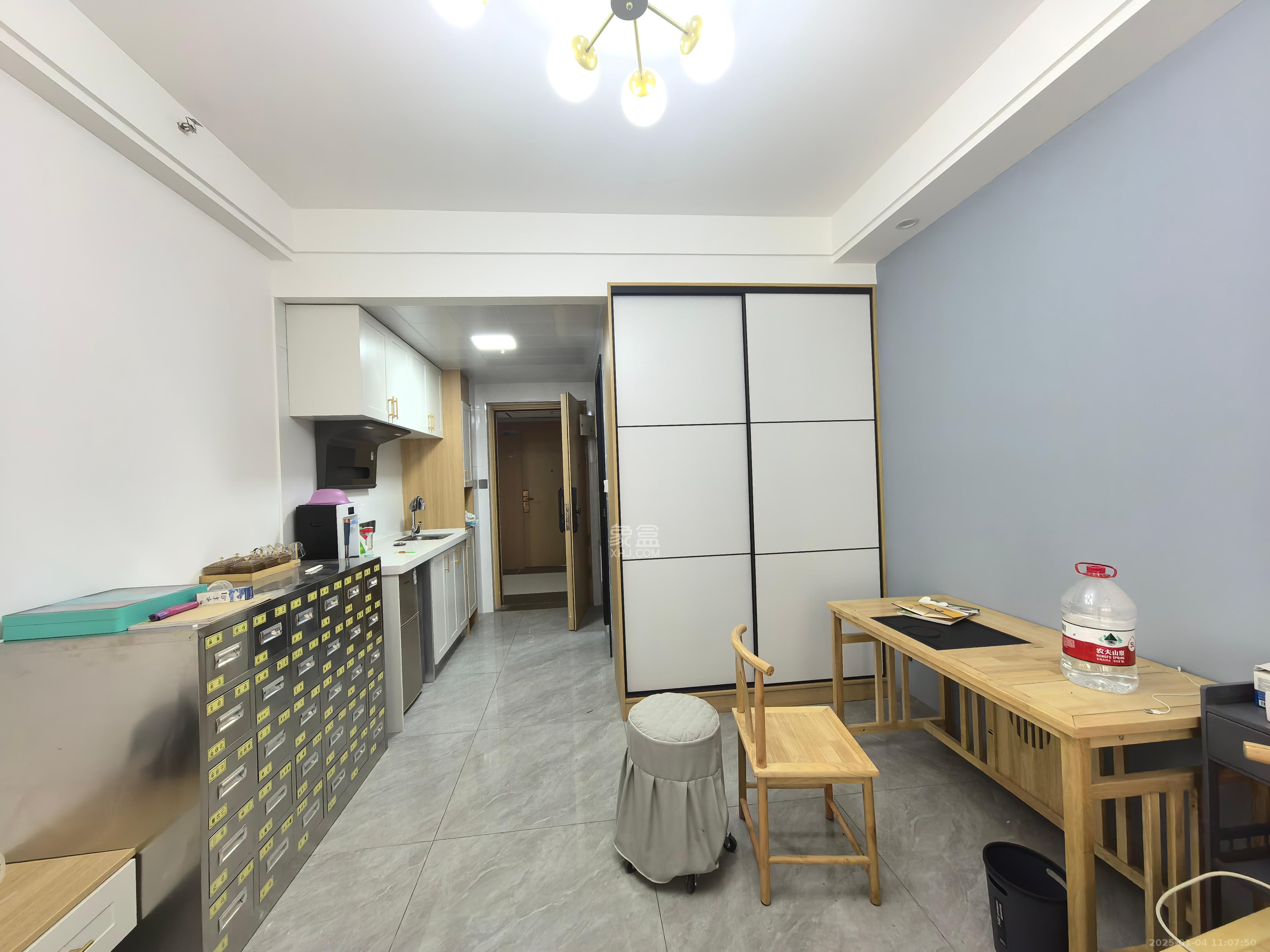 碧桂园翘楚棠  1室1厅1卫   1300.00元/月室内图