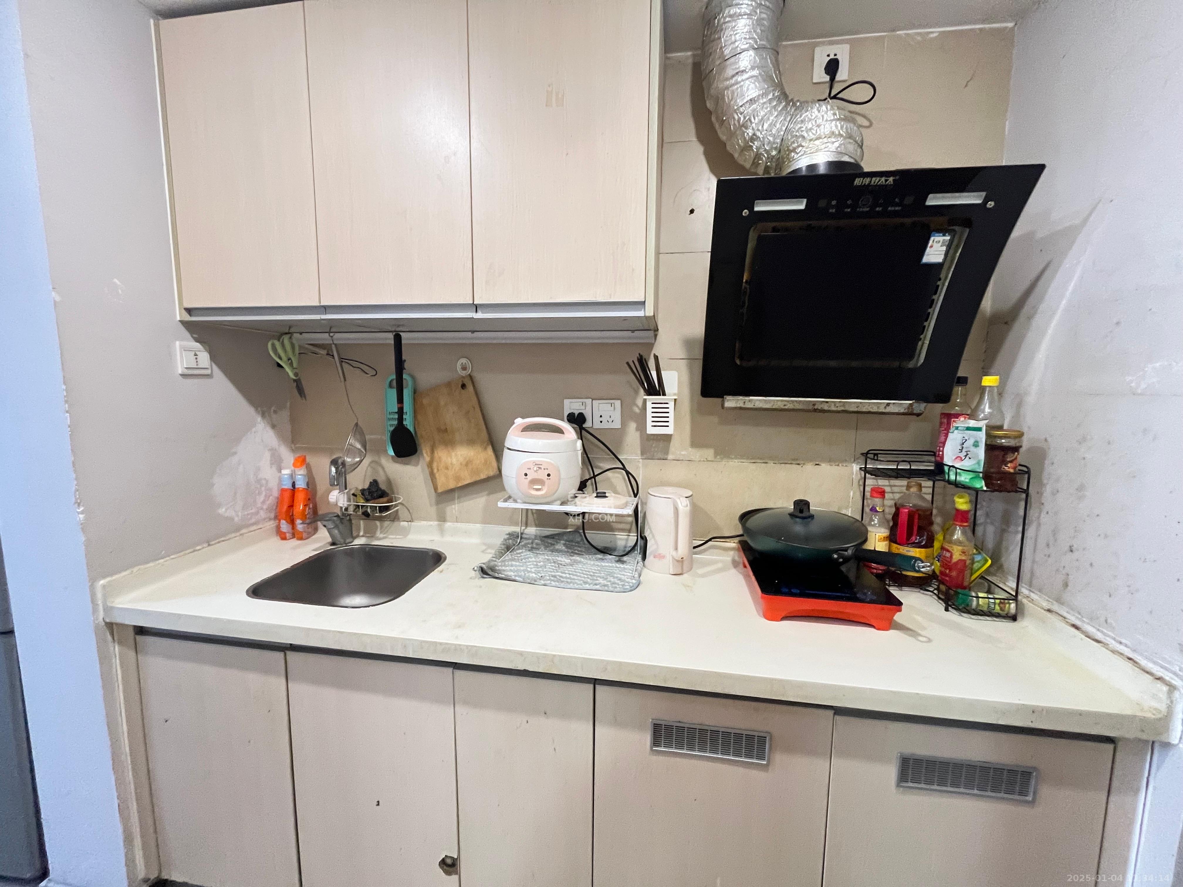 万科金色家园 1室0厅0卫 1300.0元/月 万科金色家园 1室0厅0卫 1300.0元/月室内图