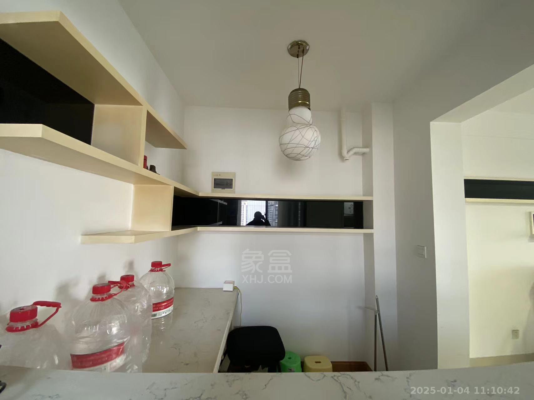 经世皇城  3室2厅1卫    2000.0元/月 经世皇城  3室2厅1卫    2000.0元/月室内图