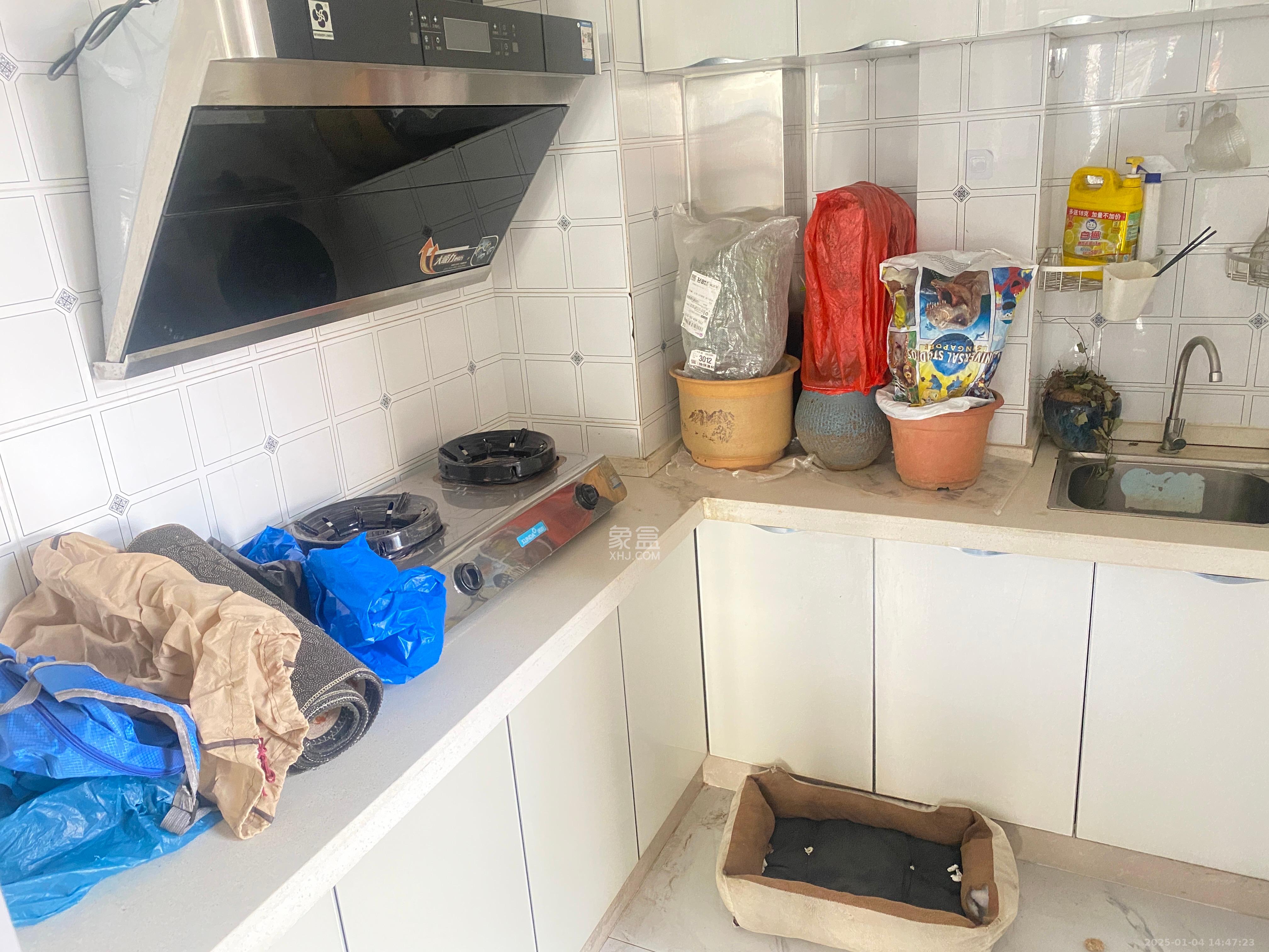 谷山乐园三期  3室2厅1卫    3000.0元/月 谷山乐园三期  3室2厅1卫    3000.0元/月室内图