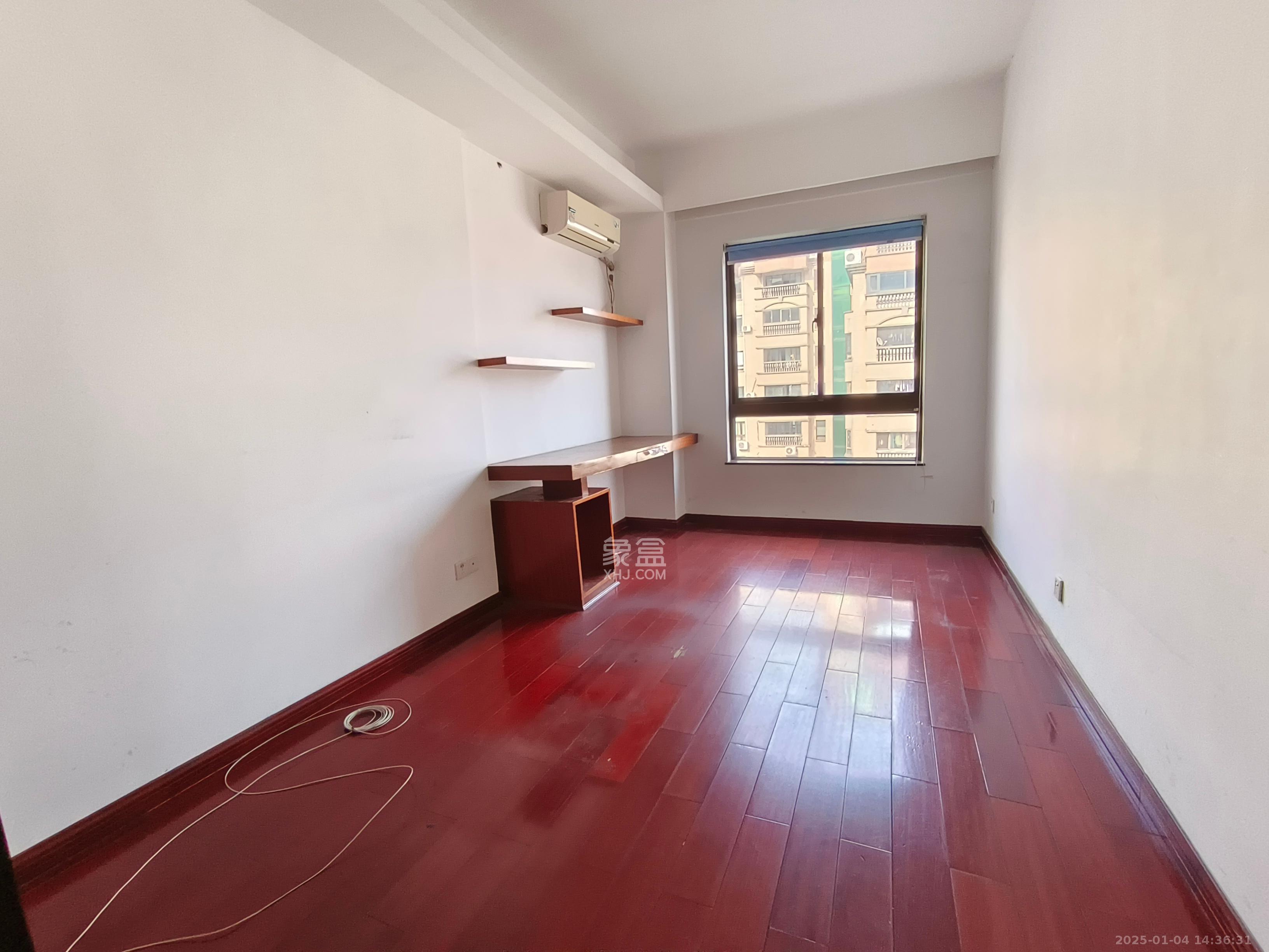 巴黎香榭  4室2厅2卫    4500.0元/月 巴黎香榭  4室2厅2卫    4500.0元/月室内图