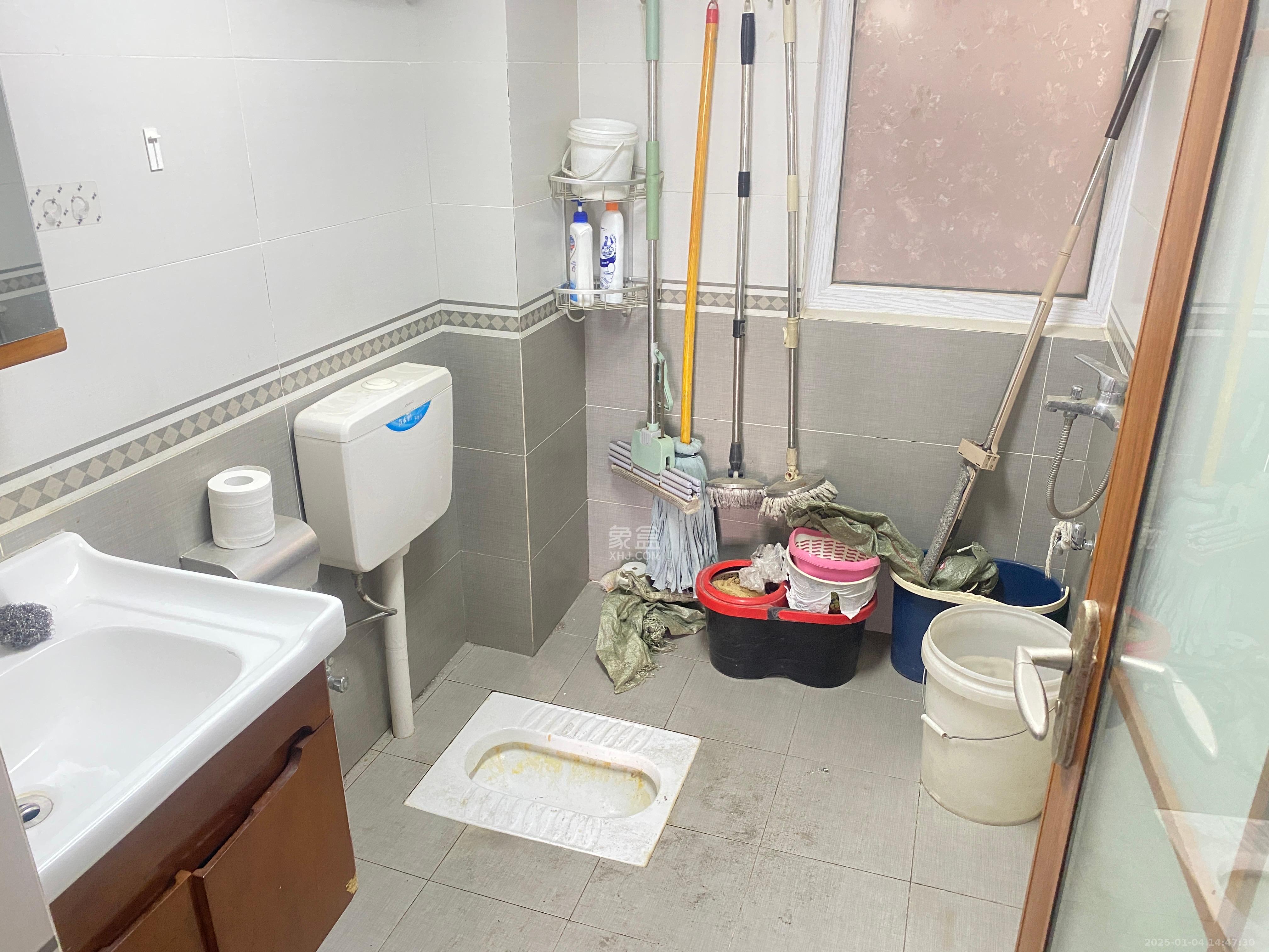 谷山乐园三期  3室2厅1卫    3000.0元/月 谷山乐园三期  3室2厅1卫    3000.0元/月室内图