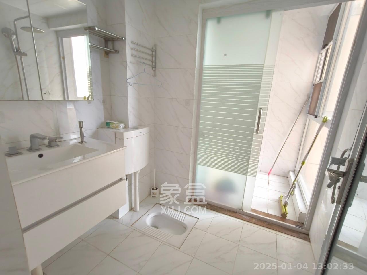 怡海星城  2室1厅1卫   1800.00元/月室内图