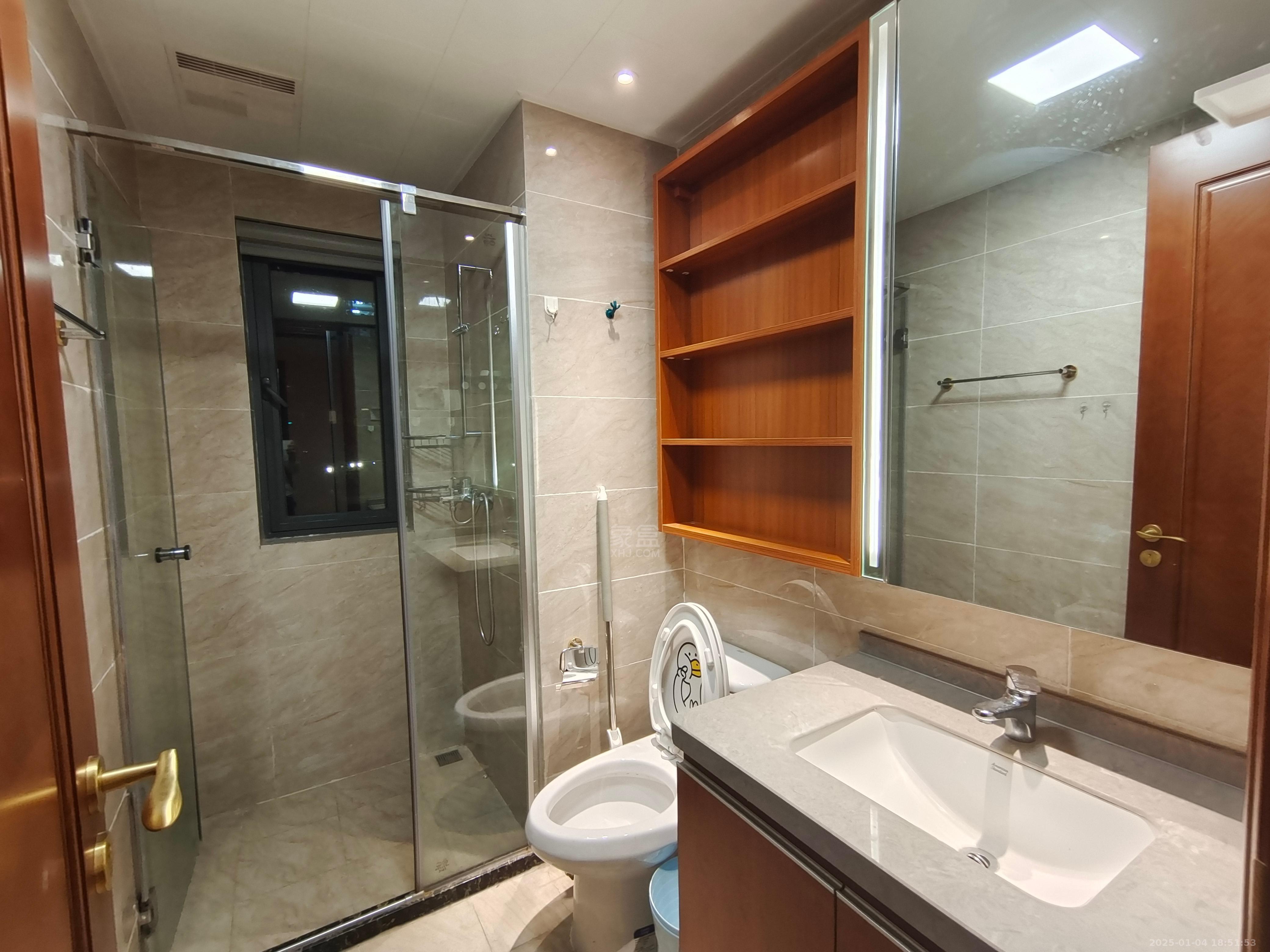 恒大华府 3室2厅1卫 2000.0元/月 恒大华府 3室2厅1卫 2000.0元/月室内图