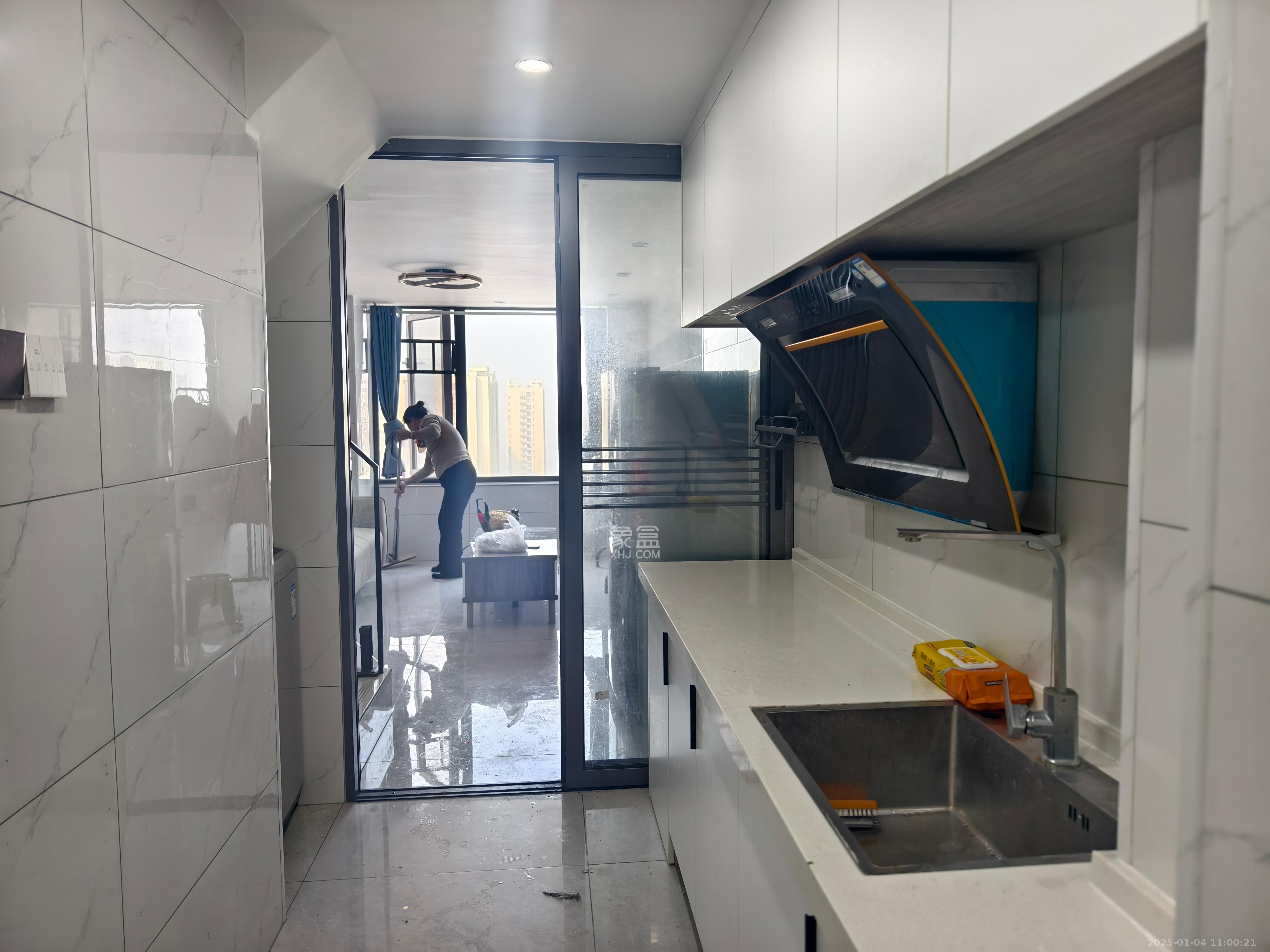 新城悦隽公园  2室1厅1卫    1700.0元/月室内图