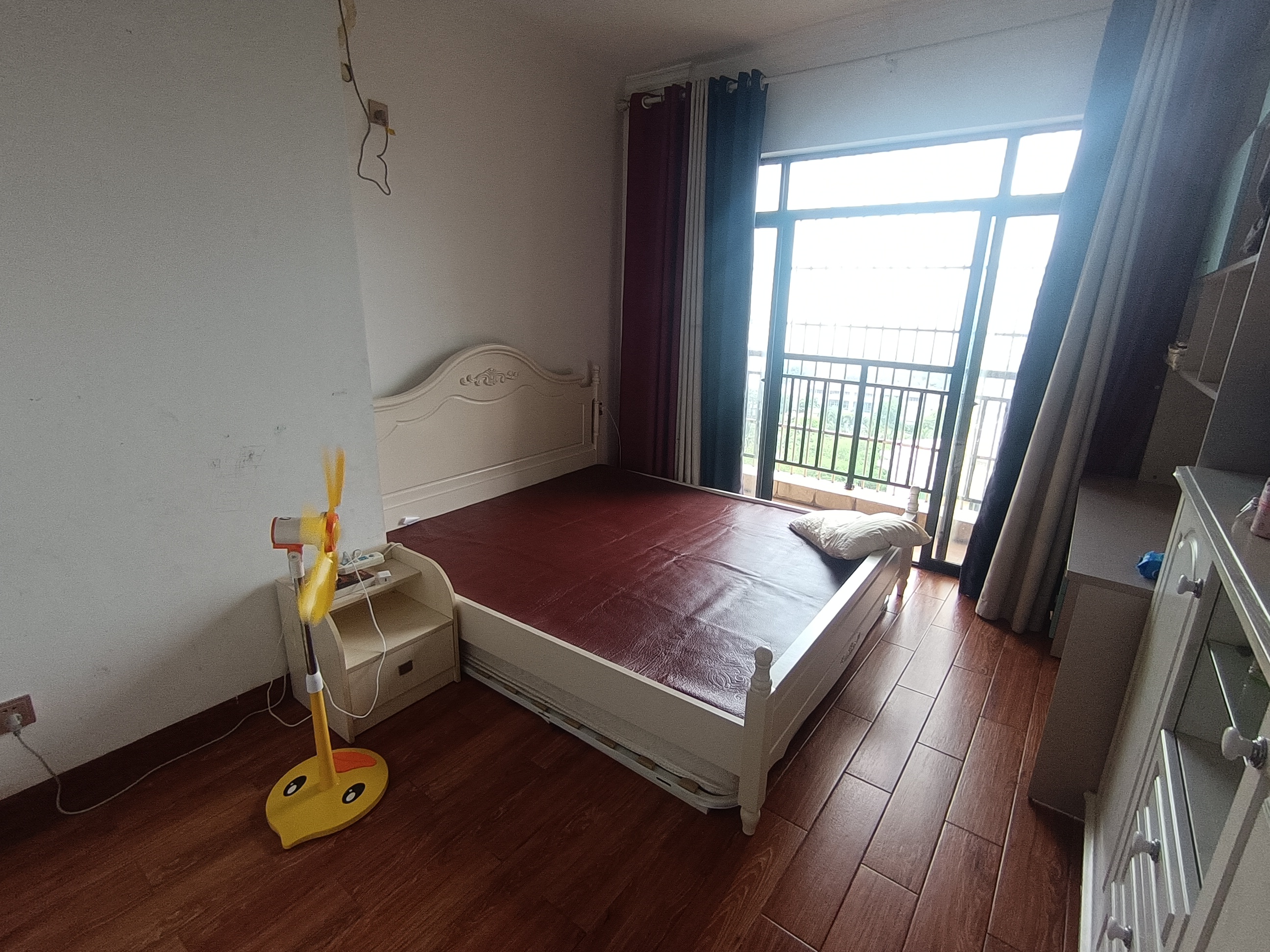 瀛寰名仕苑 3室2厅2卫 210.0万 瀛寰名仕苑 3室2厅2卫 210.0万室内图