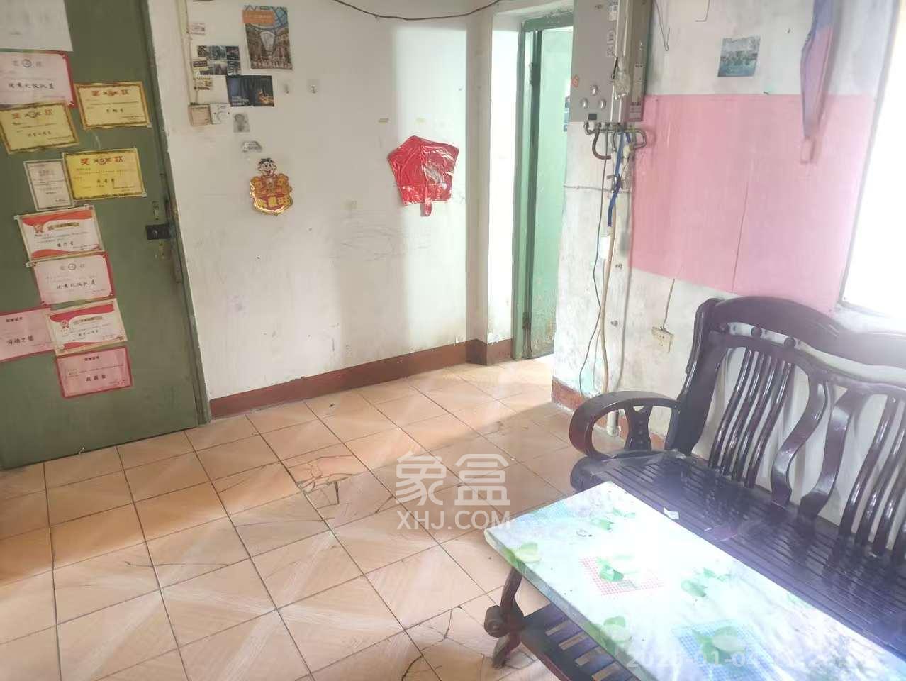 浦沅生活一区  2室1厅1卫    1100.0元/月 浦沅生活一区  2室1厅1卫    1100.0元/月室内图1