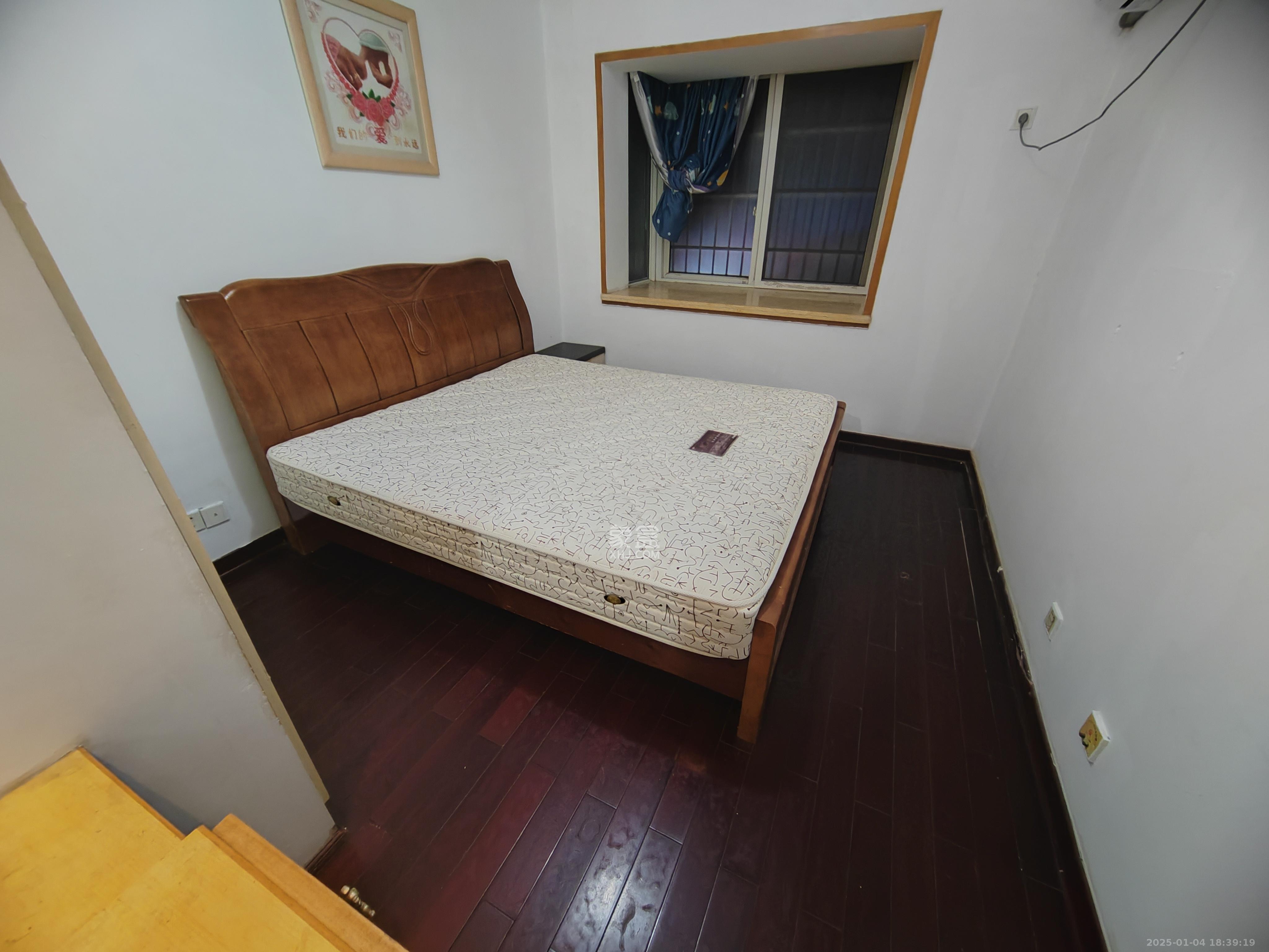 鑫天鑫城  3室2厅2卫   2500.00元/月室内图