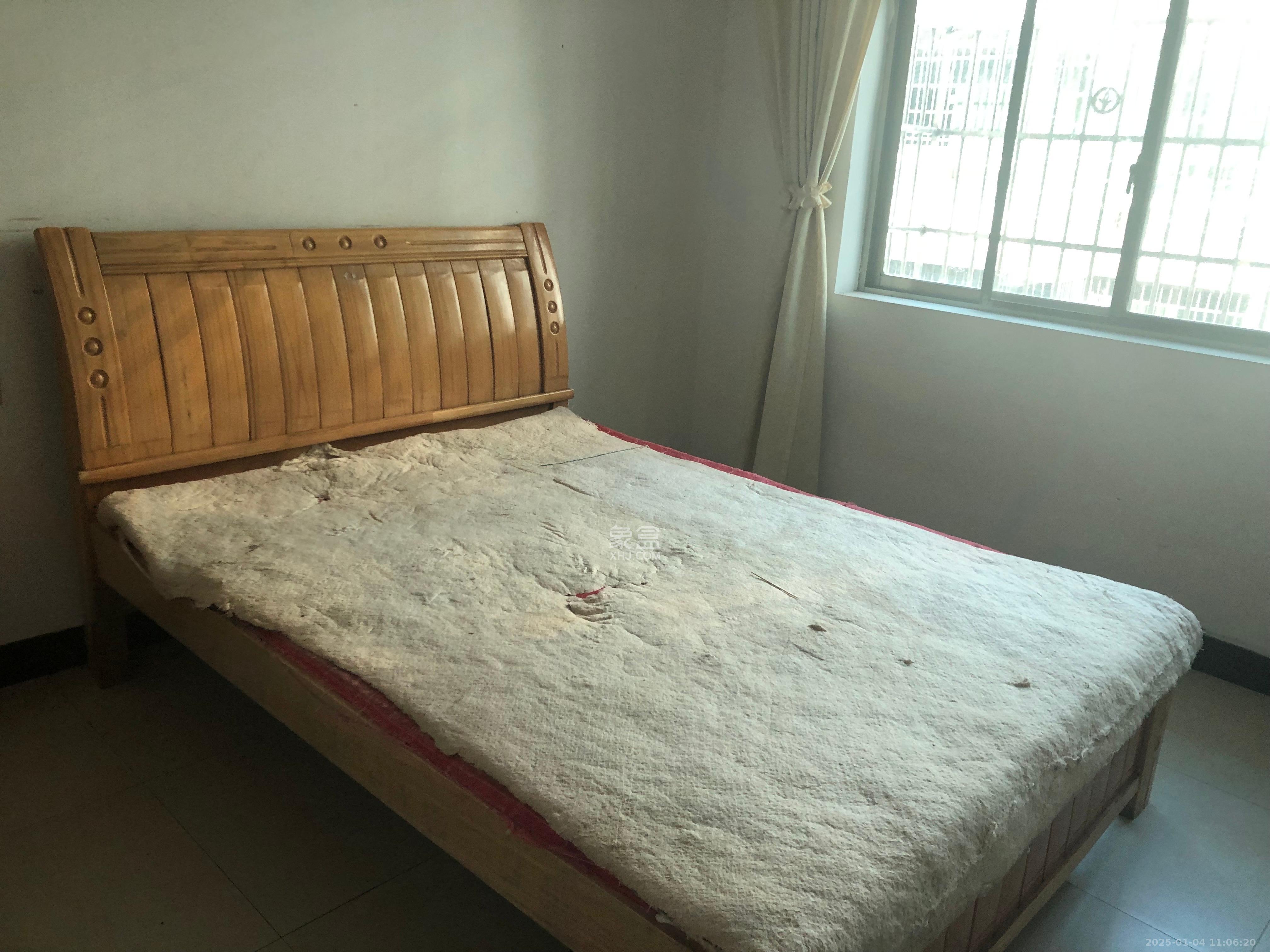 金桂小区一期 1室0厅0卫 1600.0元/月 金桂小区一期 1室0厅0卫 1600.0元/月室内图