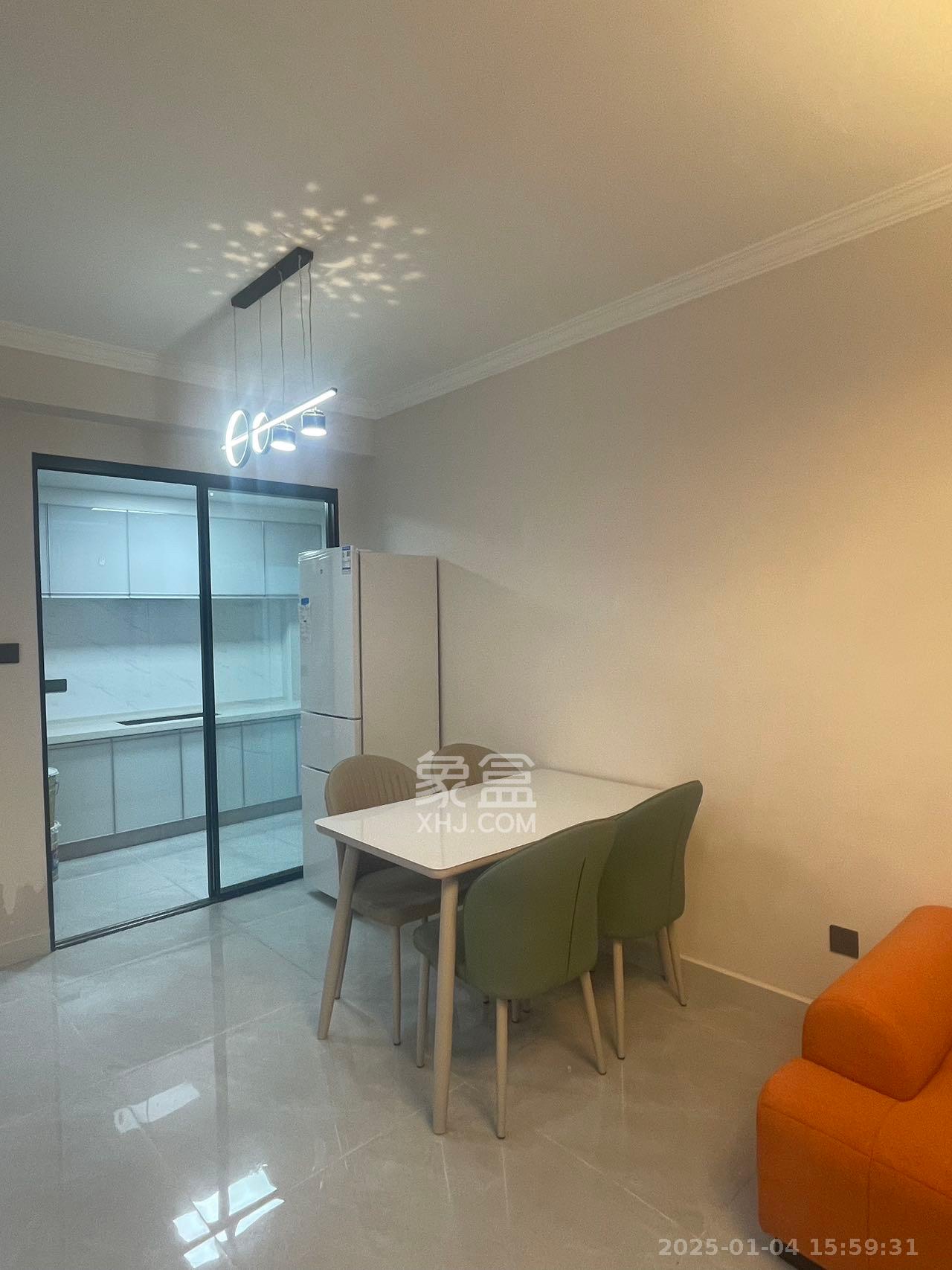 阳光城尚东湾嘉林苑 3室2厅1卫 3000.0元/月 阳光城尚东湾嘉林苑 3室2厅1卫 3000.0元/月室内图