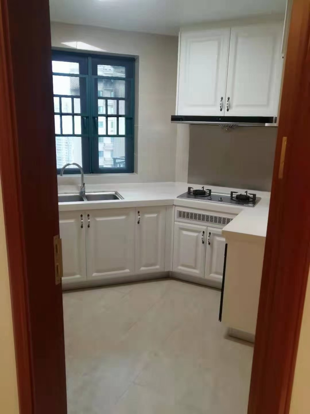 恒大绿洲 3室2厅2卫 2400.0元/月 恒大绿洲 3室2厅2卫 2400.0元/月室内图